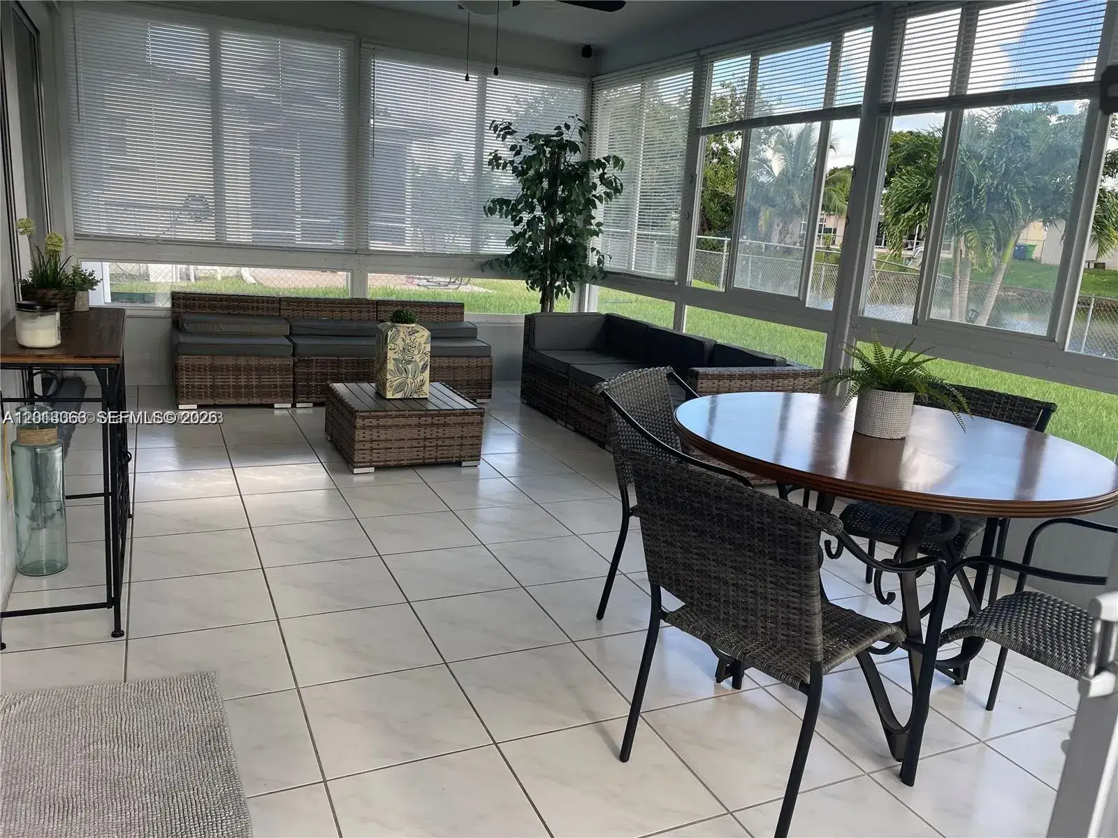 2 bedroom 2 bath Residential for sale at 9590 NW 24th Pl, Sunrise FL 33322