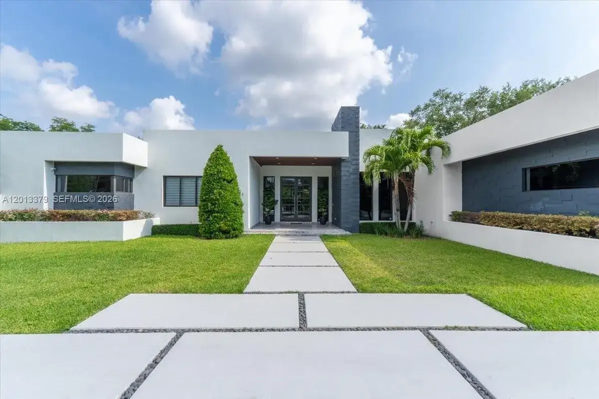 6 bedroom 6 bath Residential for sale at 6785 SW 99th Ter, Pinecrest FL 33156