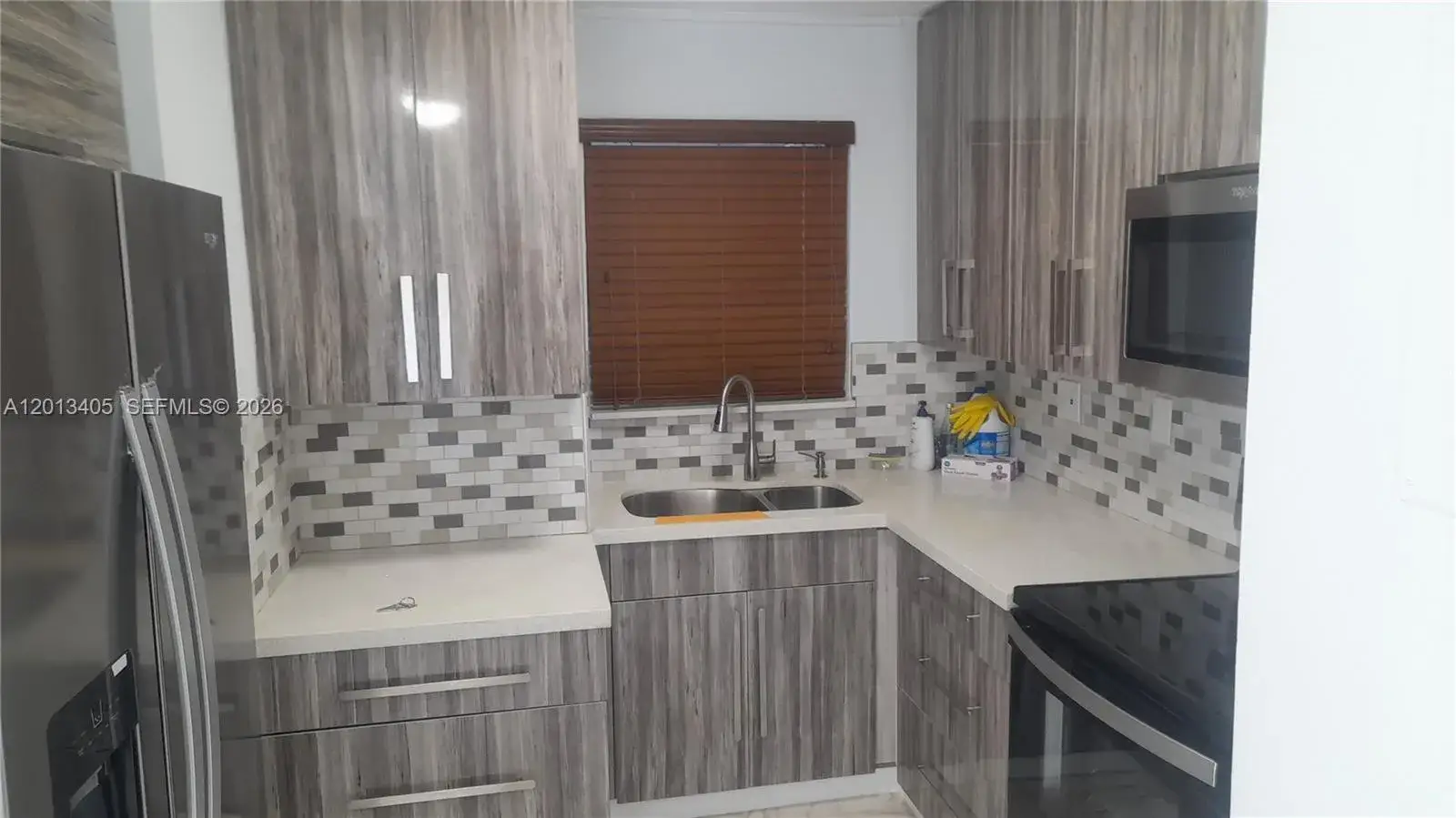 2 bedroom 1 bath Residential Lease for rent at 310 Fontainebleau Blvd # 203, Miami FL 33172