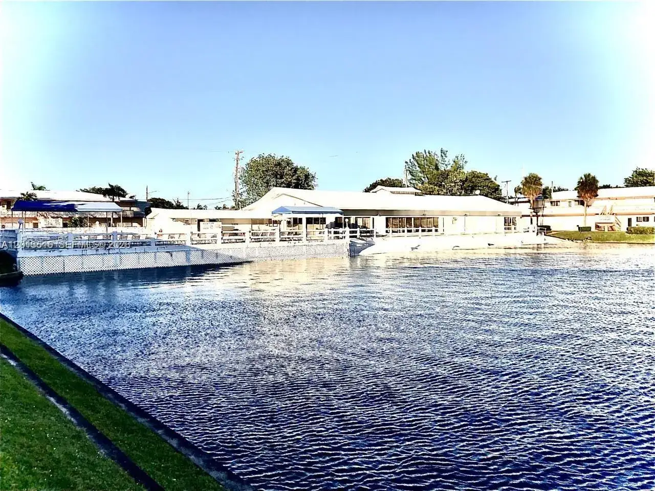 1 bedroom 1 bath Residential Lease for rent at 900 SW 11th Ave # 17C, Hallandale Beach FL 33009