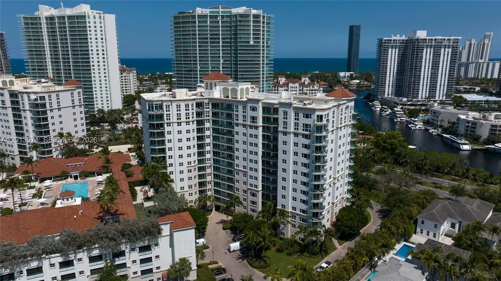 2 bedroom 2 bath Residential for sale at 19900 E Country Club Dr # 116, Aventura FL 33180