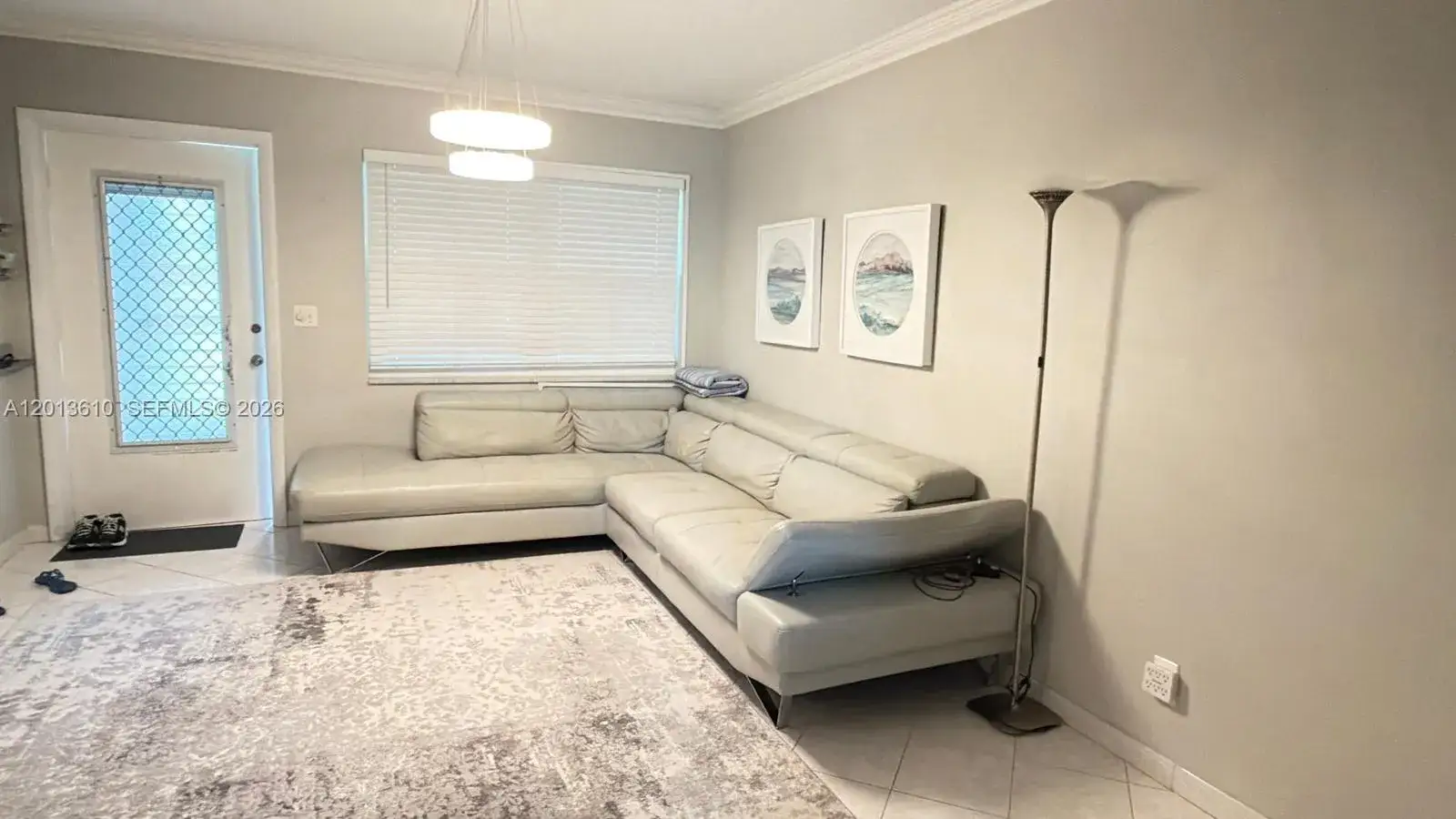 1 bedroom 1 bath Residential for sale at 580 Egret Dr # 211, Hallandale Beach FL 33009