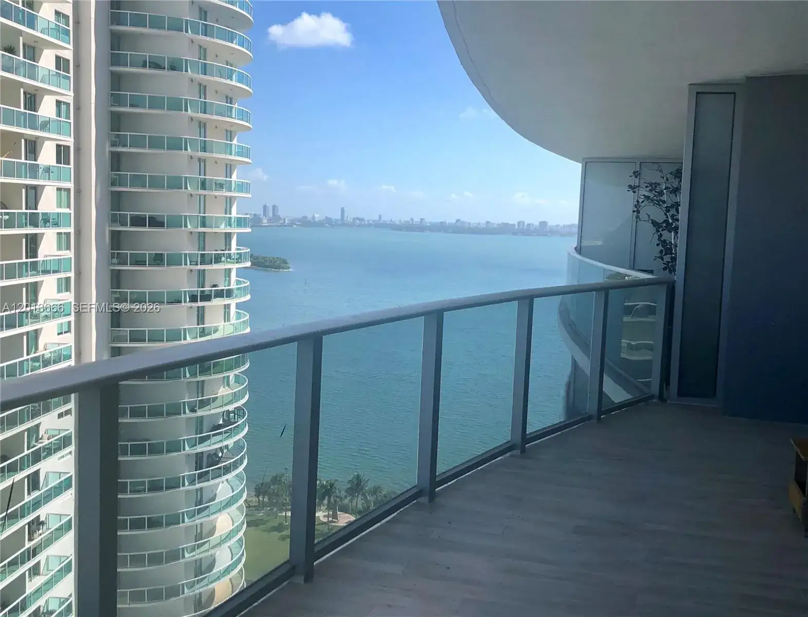 1 bedroom 1 bath Residential Lease for rent at 488 NE 18th St # 2203, Miami FL 33132