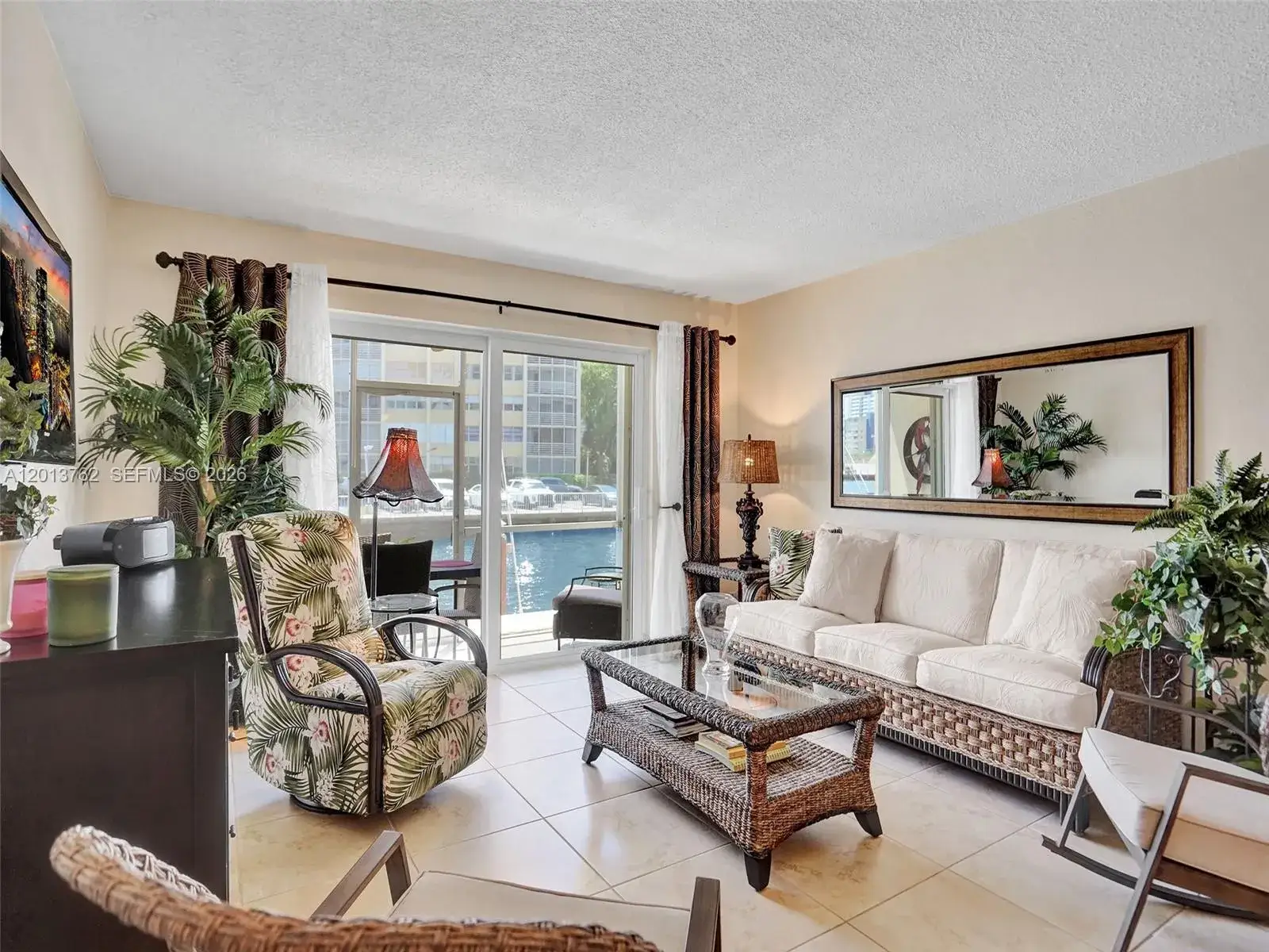 2600 Diana Dr # 105, Hallandale Beach FL 33009