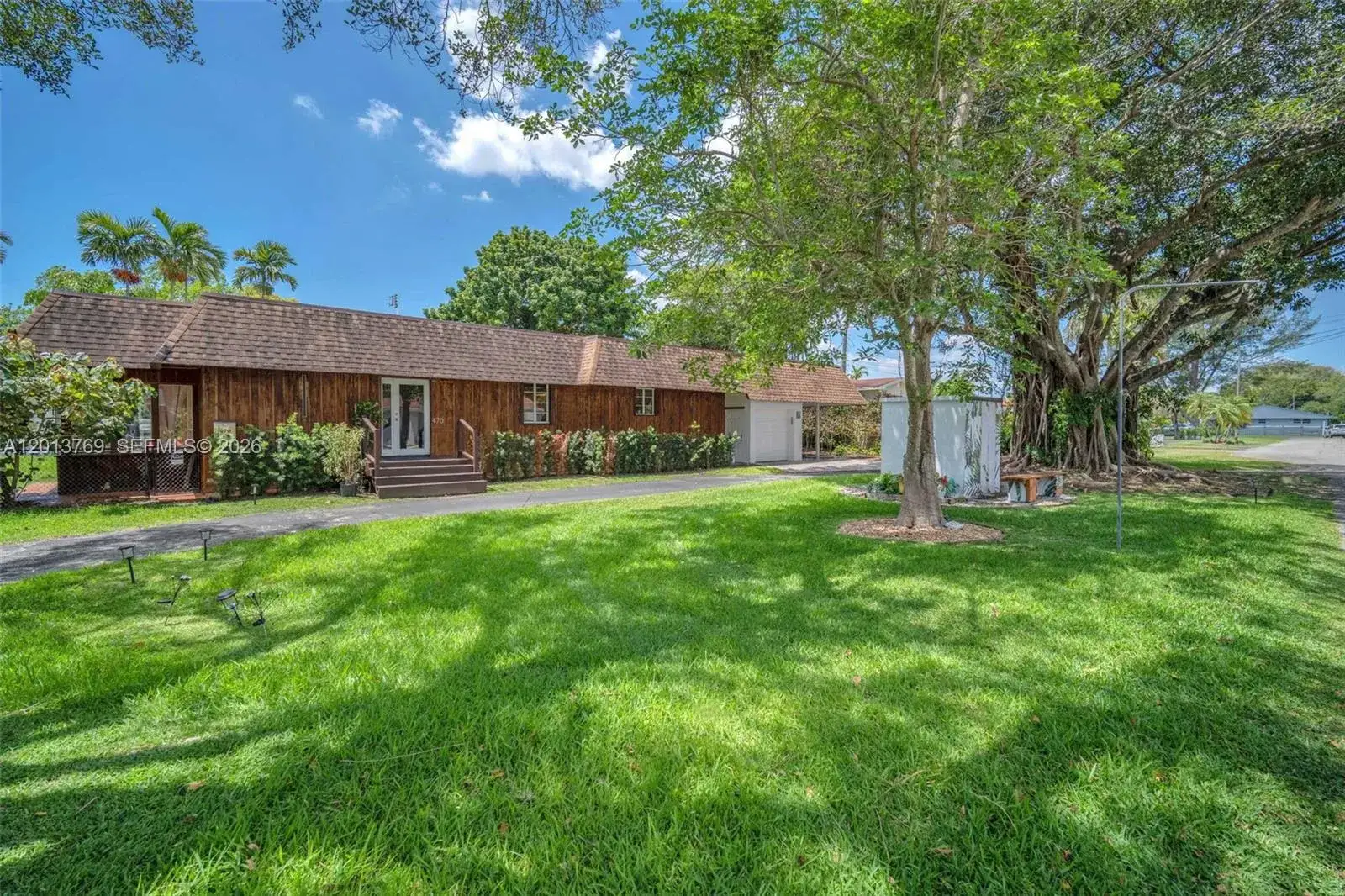 3 bedroom 2 bath Residential Lease for rent at 470 NE 113th St # 1, Miami FL 33161