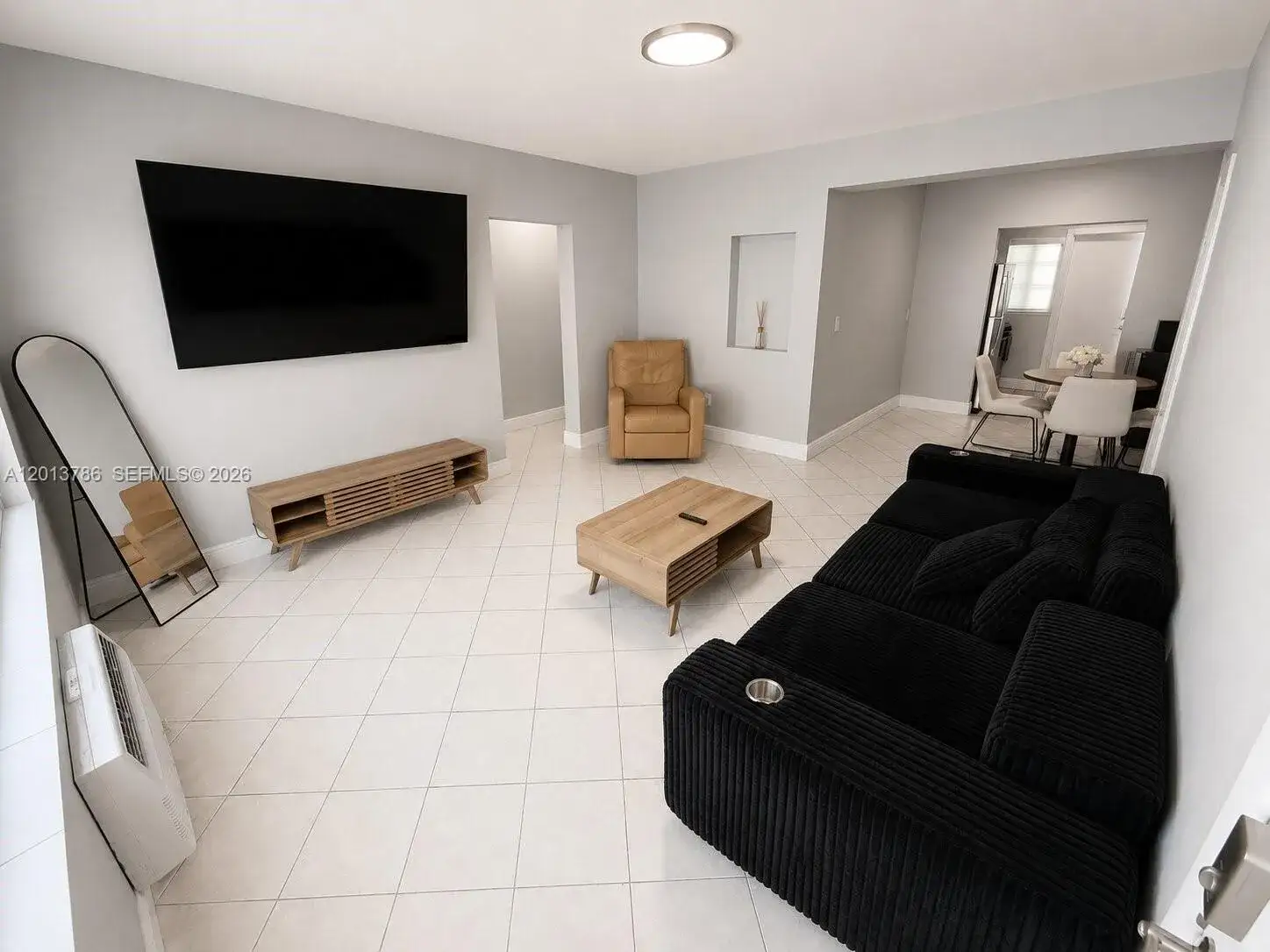 1 bedroom 1 bath Residential Lease for rent at 951 Jefferson Ave # 1, Miami Beach FL 33139