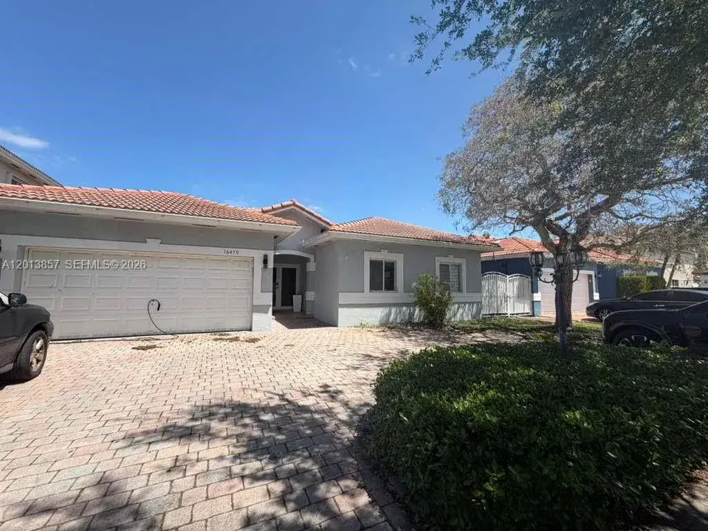 4 bedroom 2 bath Residential Lease for rent at 16479 SW 53rd St, Miami FL 33185