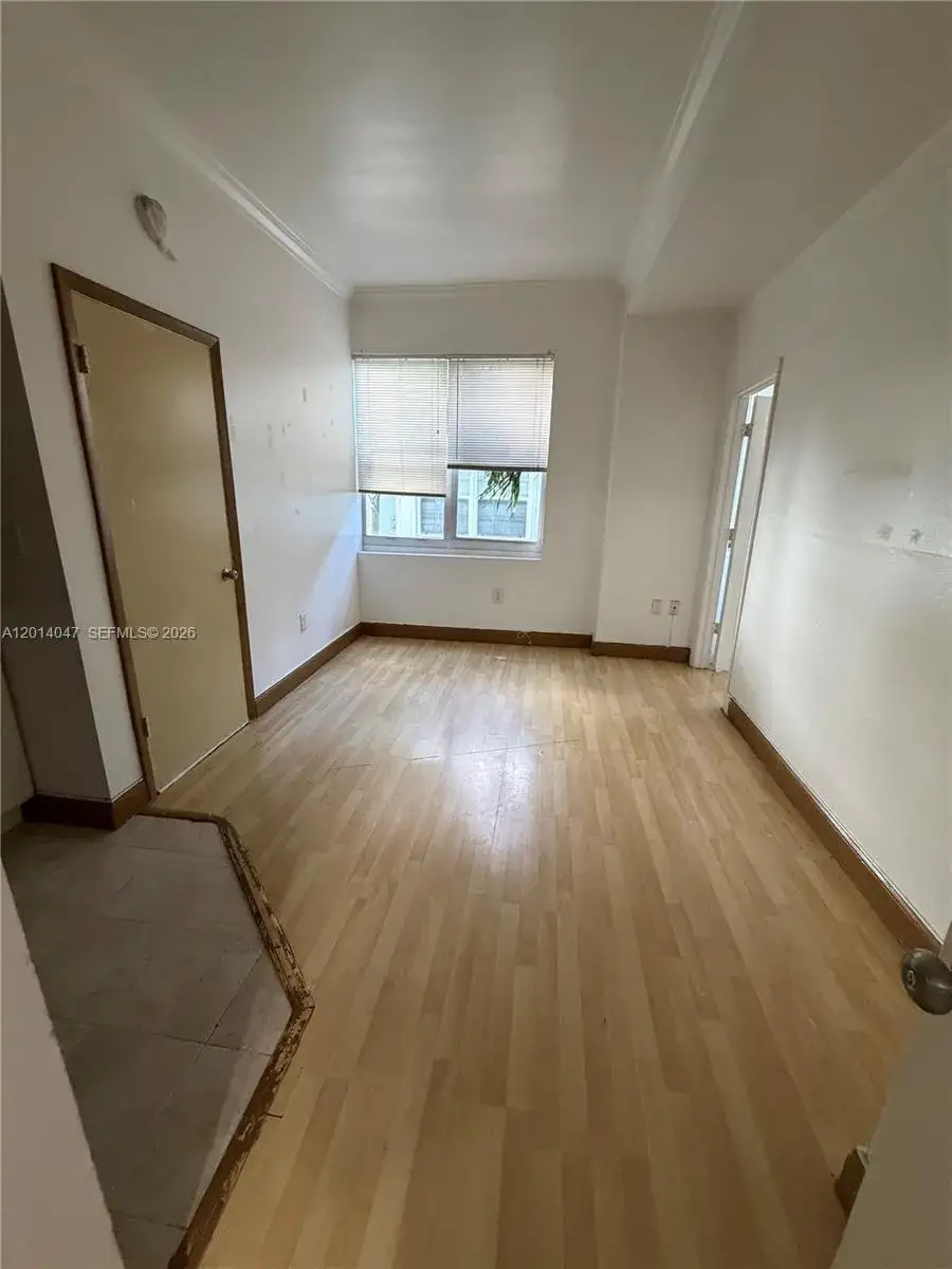 2 bedroom 2 bath Residential Lease for rent at 1342 Drexel Ave # 205, Miami Beach FL 33139