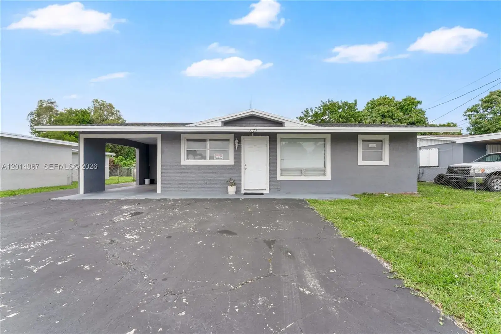 3171 NW 16th St, Lauderhill FL 33311