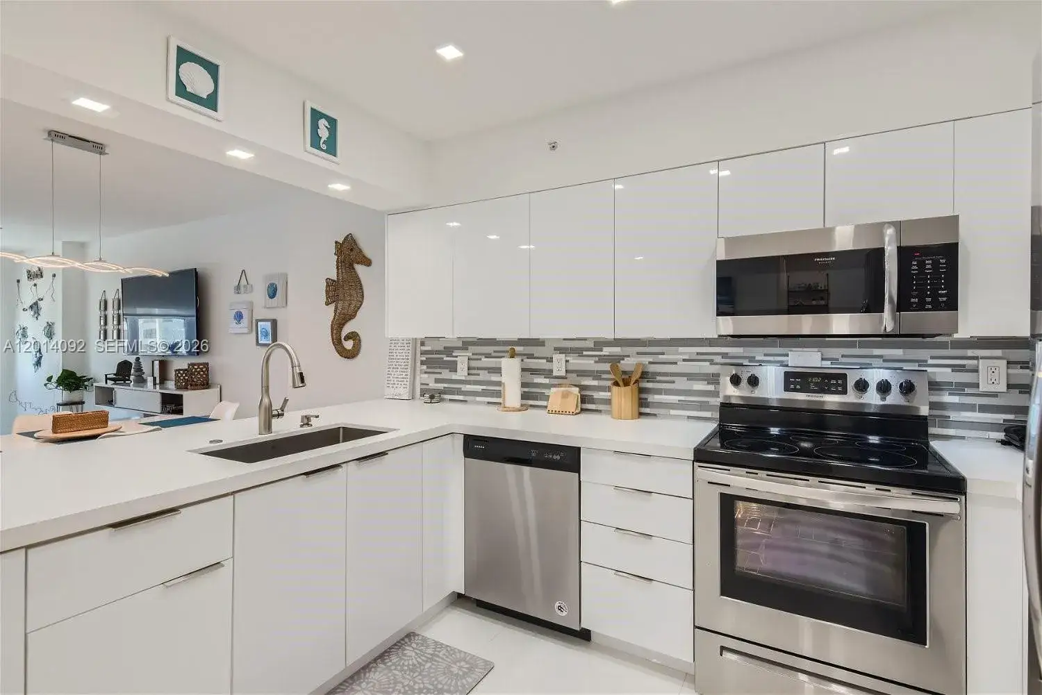2 bedroom 1 bath Residential Lease for rent at 2501 S Ocean Dr # 1103, Hollywood FL 33019