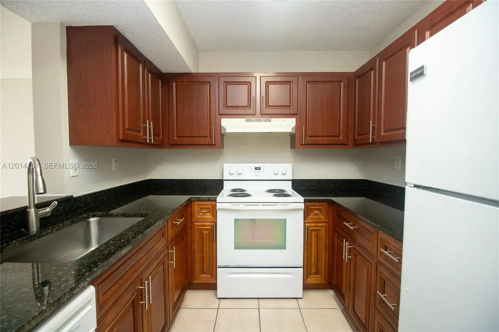 2 bedroom 2 bath Residential for sale at 9491 S Palm Cir S # 101, Pembroke Pines FL 33025