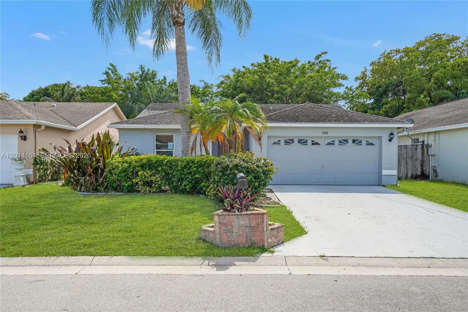 3 bedroom 2 bath Residential for sale at 1332 Waterway Cove Dr, Wellington FL 33414