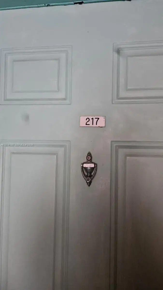 2 bedroom 2 bath Residential Lease for rent at 6801 Harding Ave # 217, Miami Beach FL 33141