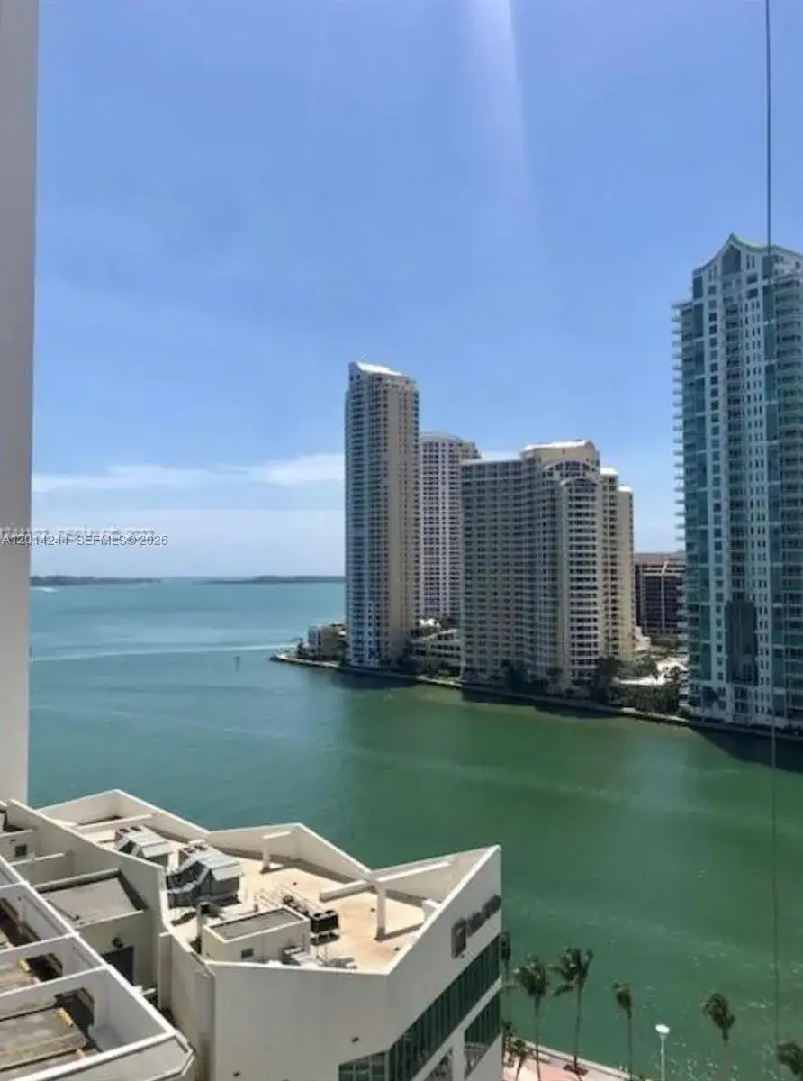 1 bedroom 1 bath Residential for sale at 300 S Biscayne Blvd # L32, Miami FL 33131