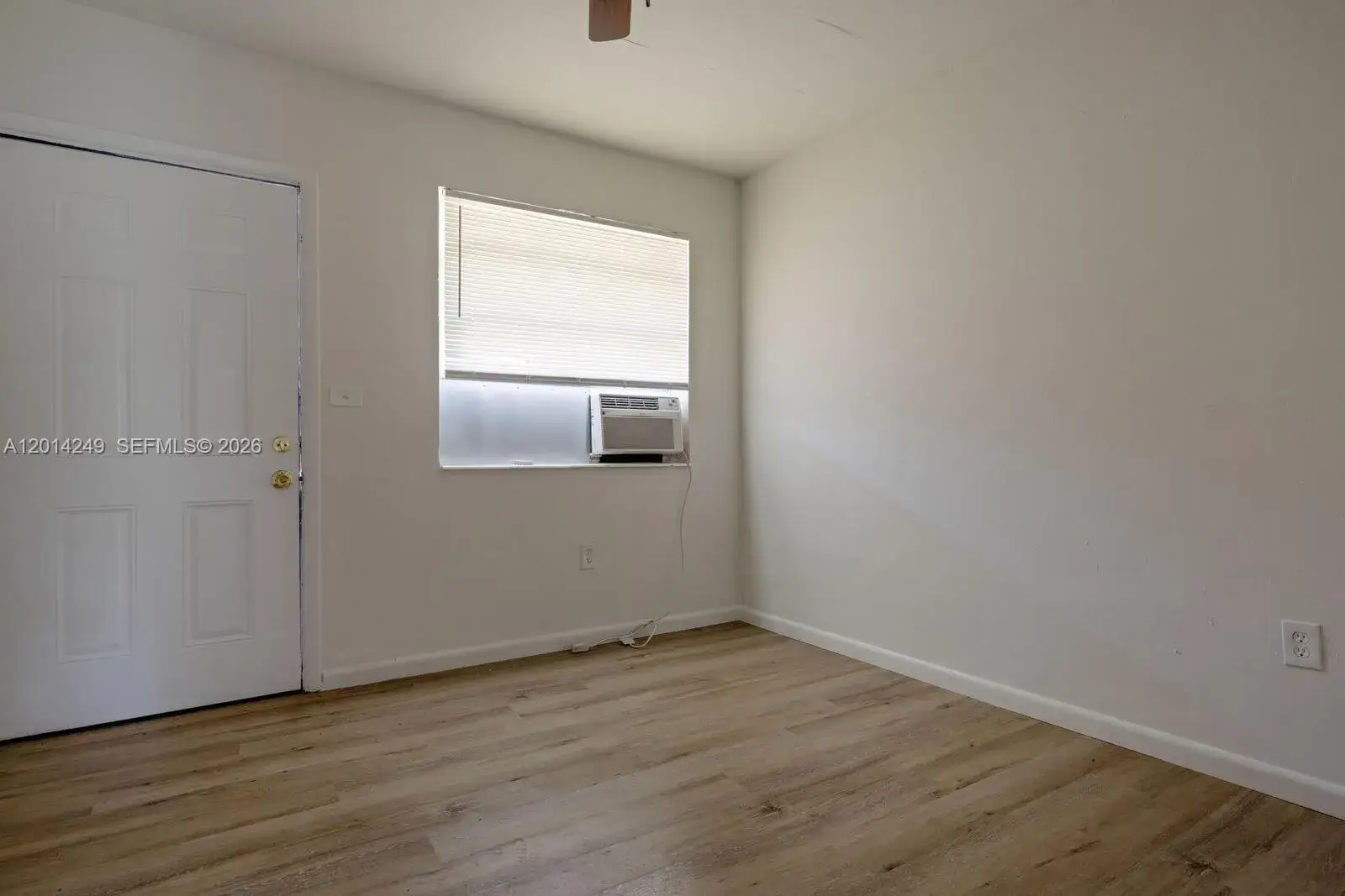 2 bedroom 1 bath Residential Lease for rent at 26615 SW 137th Ave # 15, Homestead FL 33032