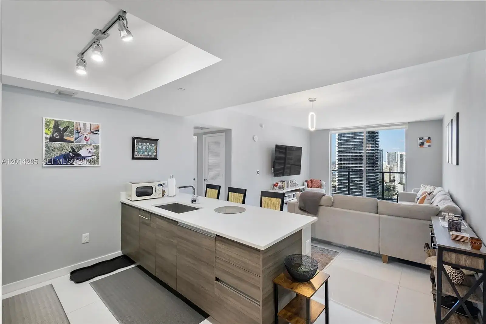 2 bedroom 2 bath Residential Lease for rent at 1100 S Miami Ave # 3307, Miami FL 33130