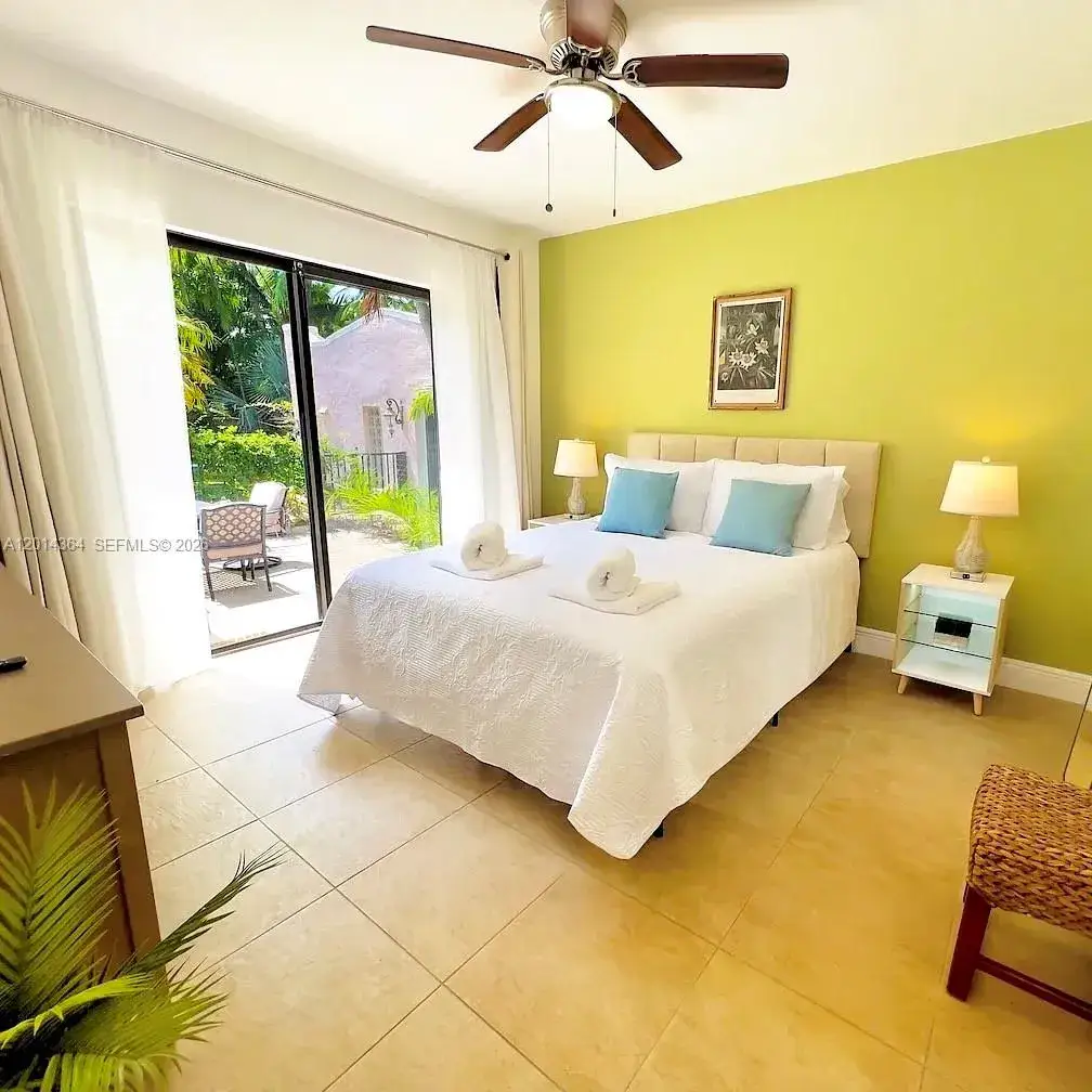 1 bedroom 1 bath Residential Lease for rent at 585 NE 66th St # 3, Miami FL 33138