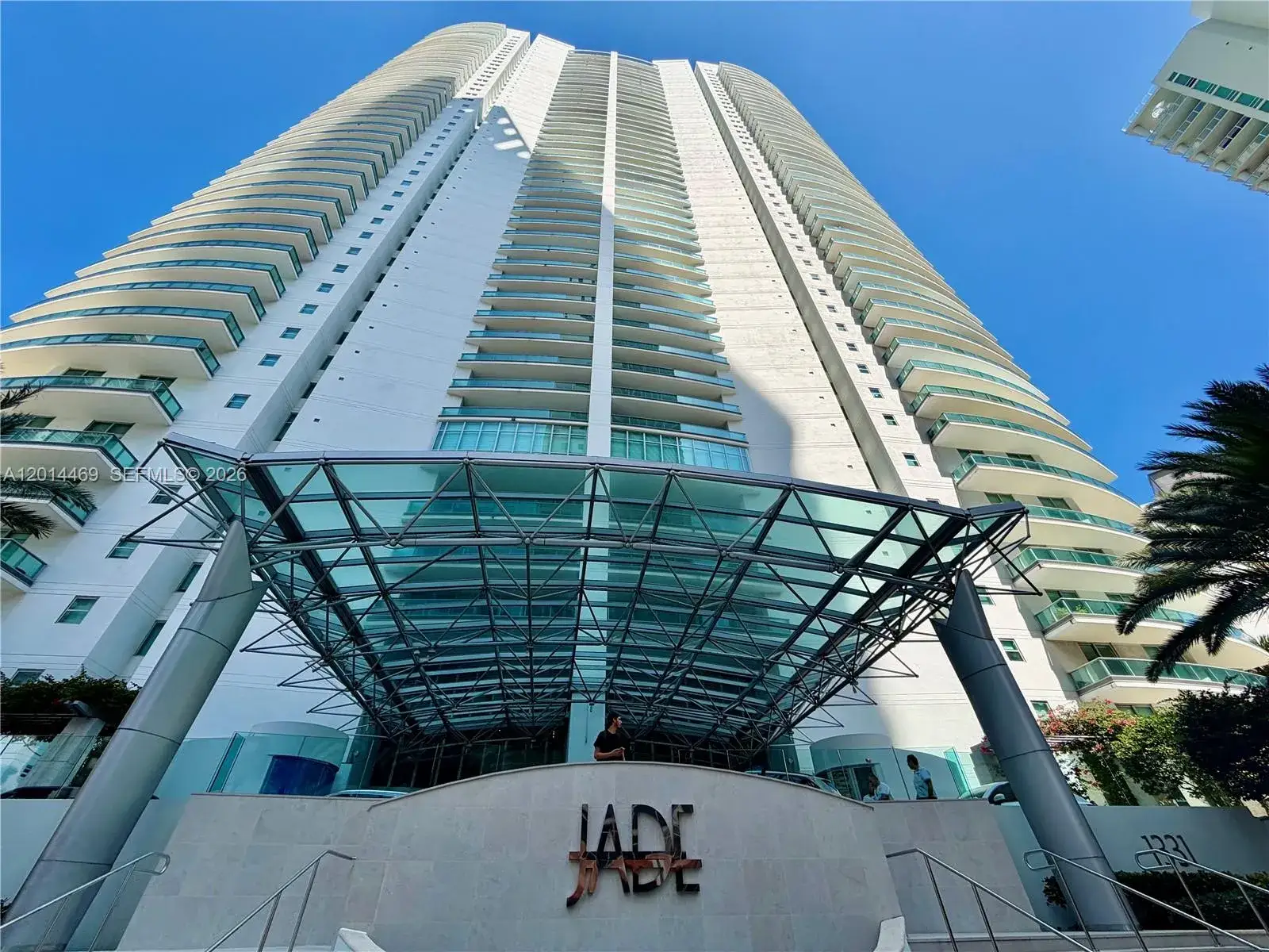 1 bedroom 1 bath Residential Lease for rent at 1331 Brickell Bay Dr # 1006, Miami FL 33131