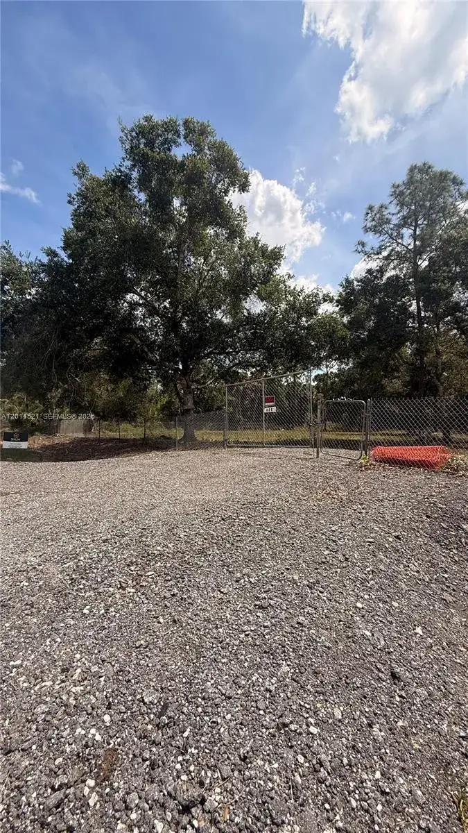 Land/Boat Docks for sale at 465 S Estribo st, Clewiston FL 33440-2613