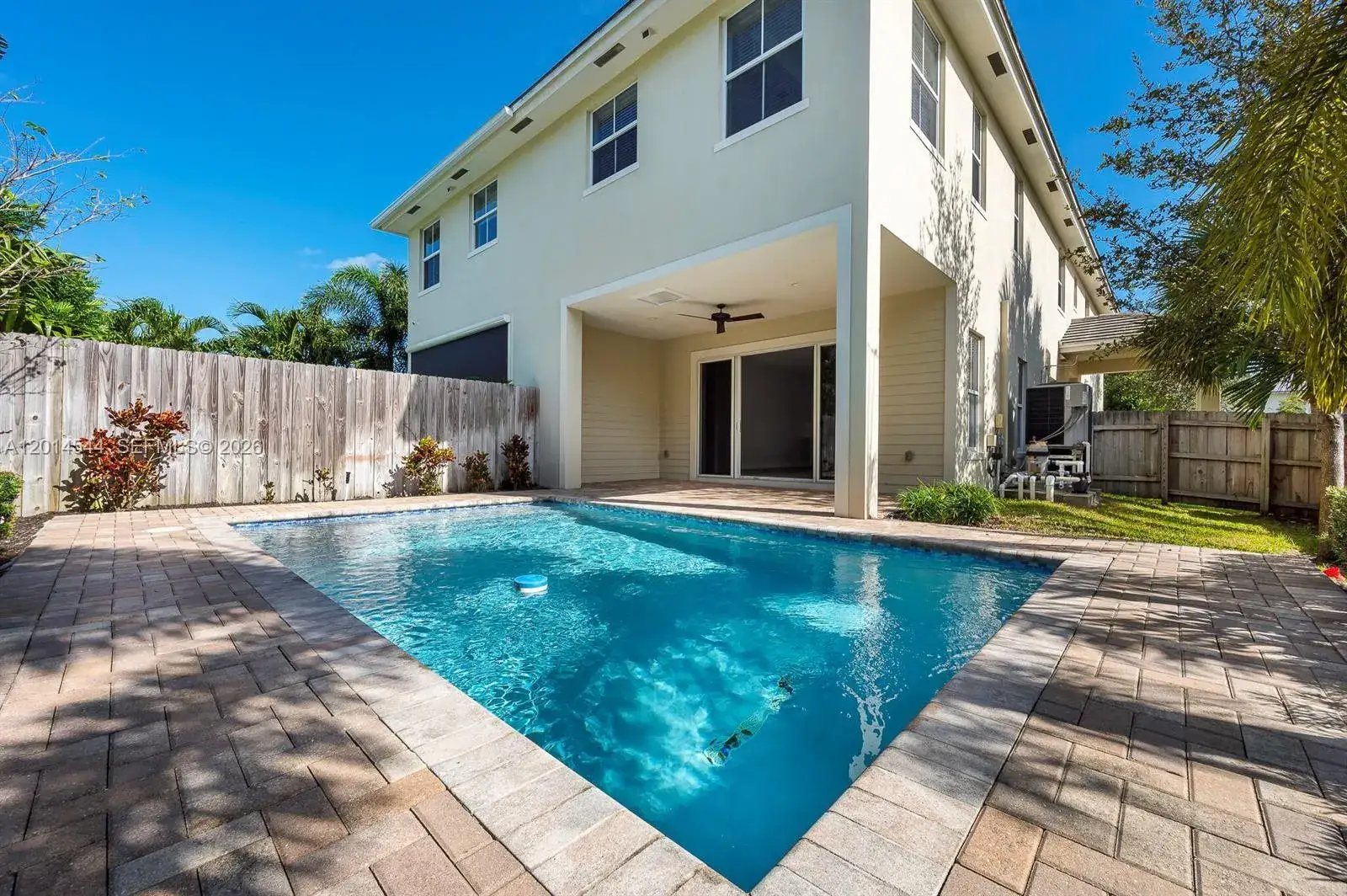 4 bedroom 3 bath Residential for sale at 1031 NE 13th Ave, Fort Lauderdale FL 33304