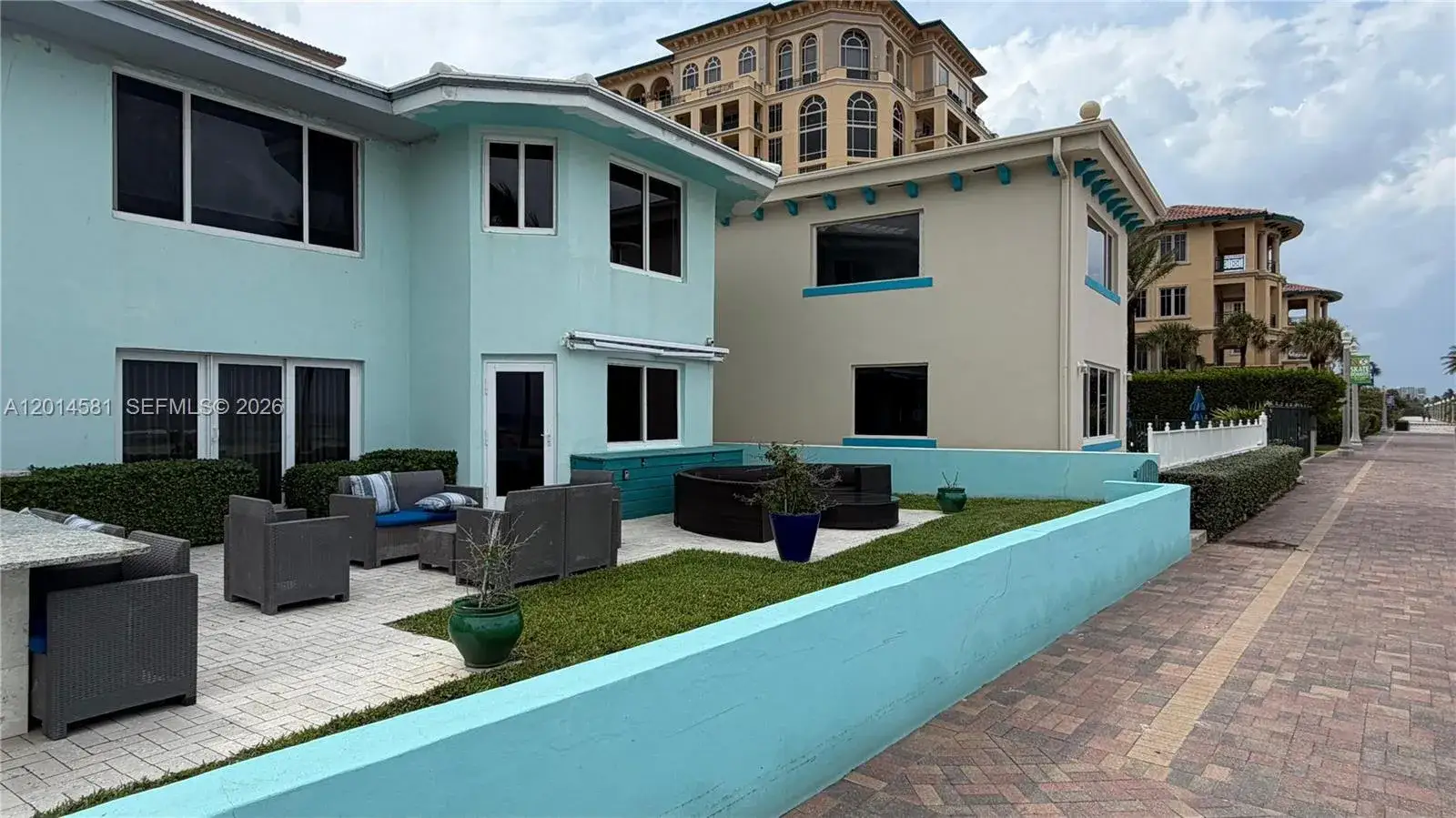 2 bedroom 1 bath Residential Lease for rent at 3400 N Surf Rd # 1, Hollywood FL 33019