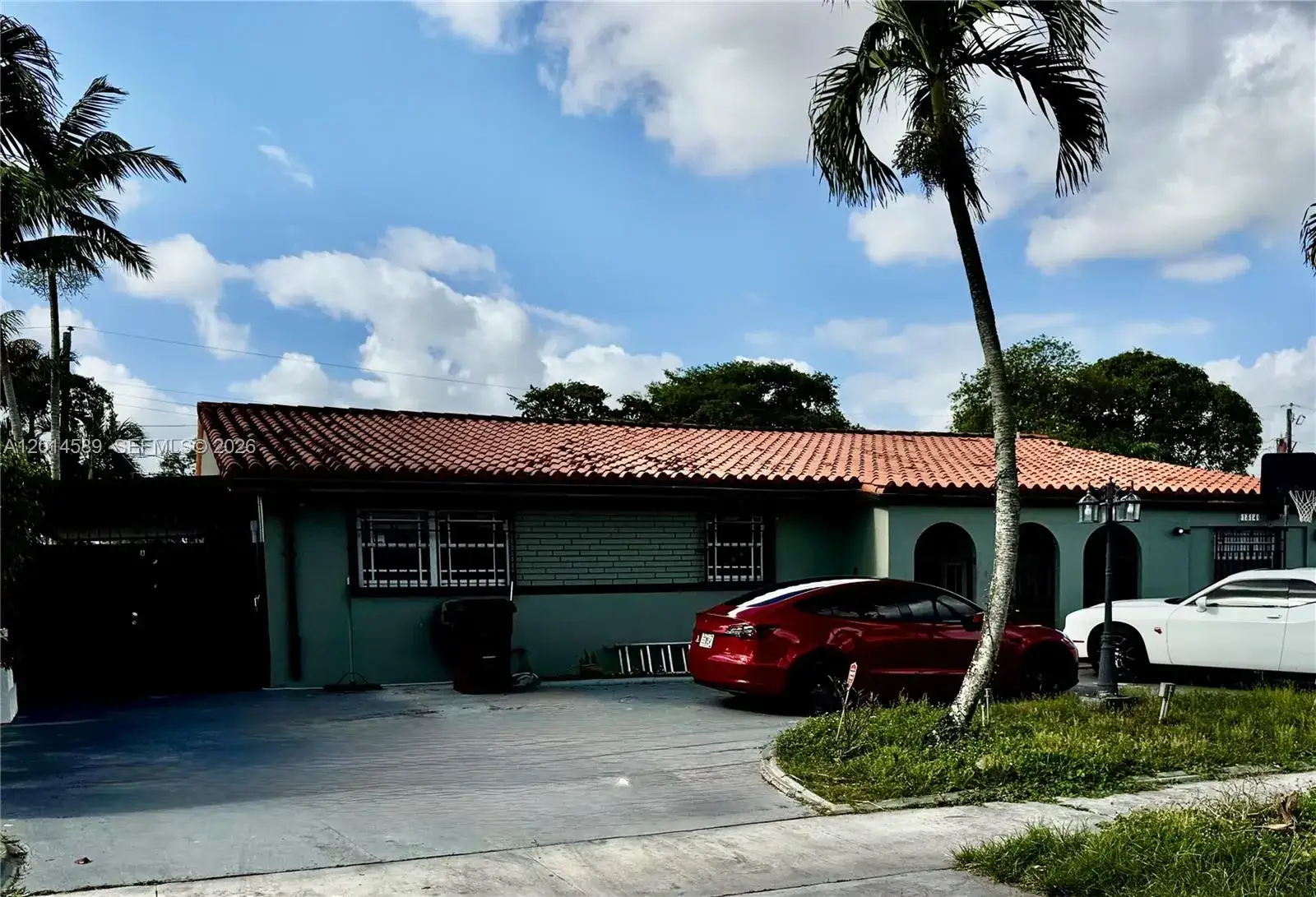 1314 W 77th St, Hialeah FL 33014