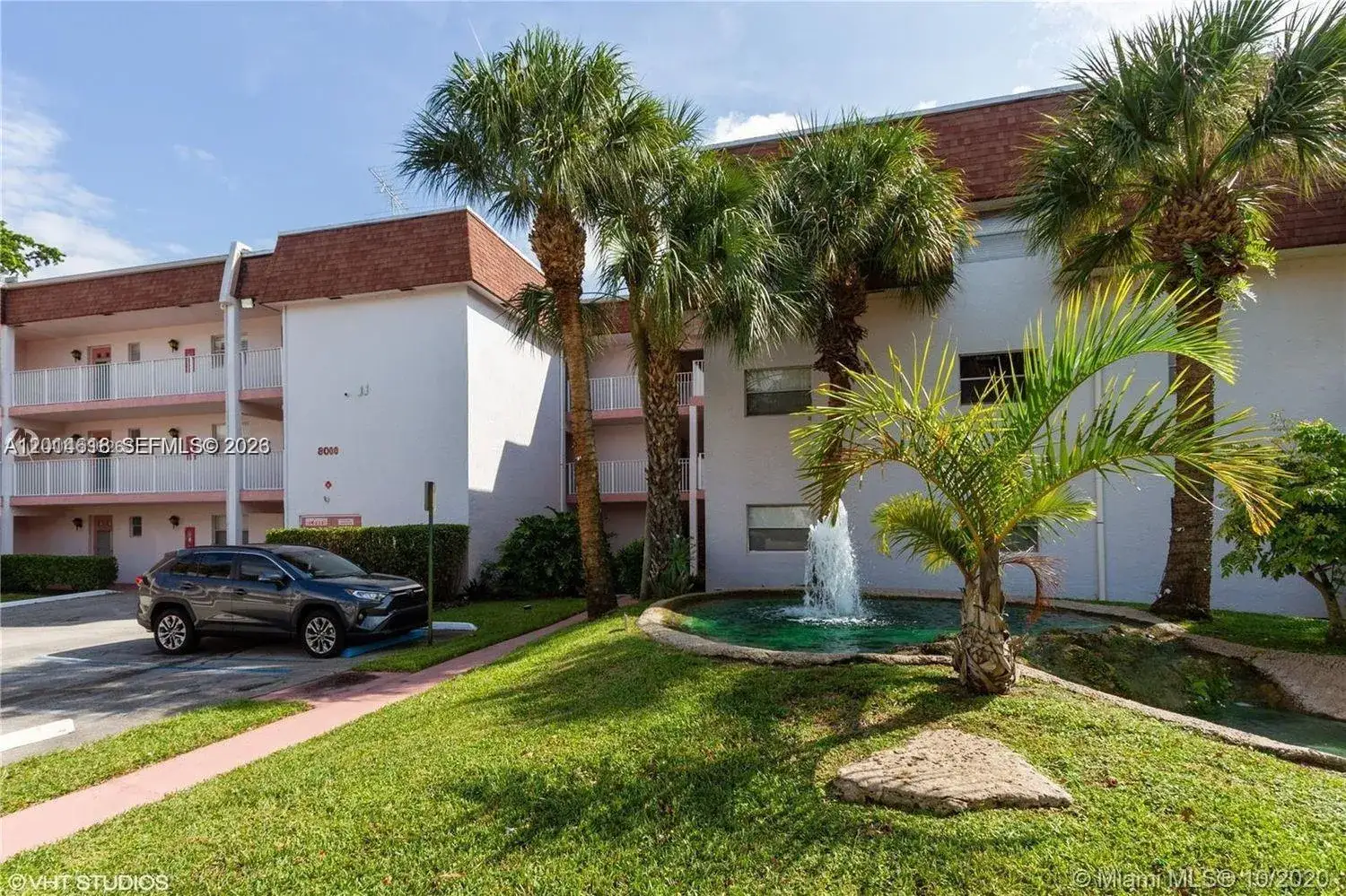 1 bedroom 1 bath Residential Lease for rent at 8000 Lagos De Campo Blvd # 303, Tamarac FL 33321