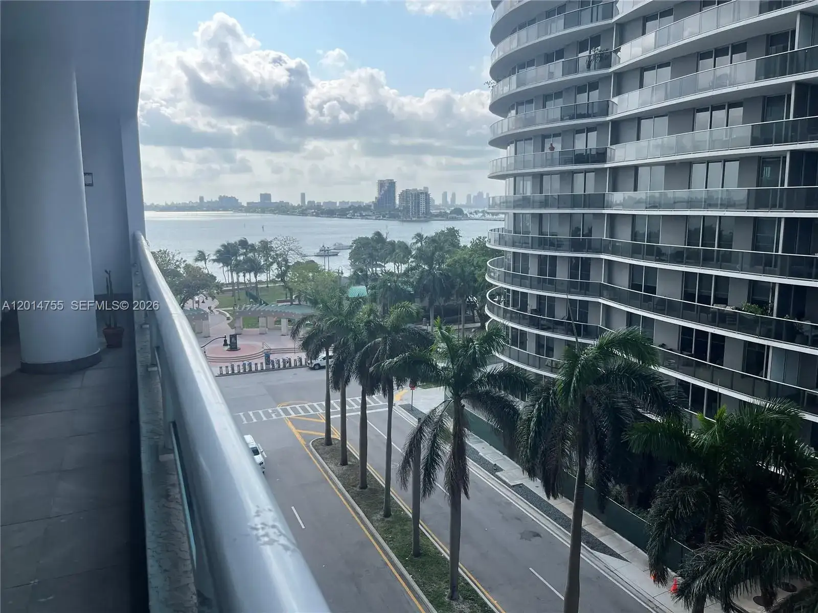 2 bedroom 2 bath Residential for sale at 1800 N Bayshore Dr # 614, Miami FL 33132