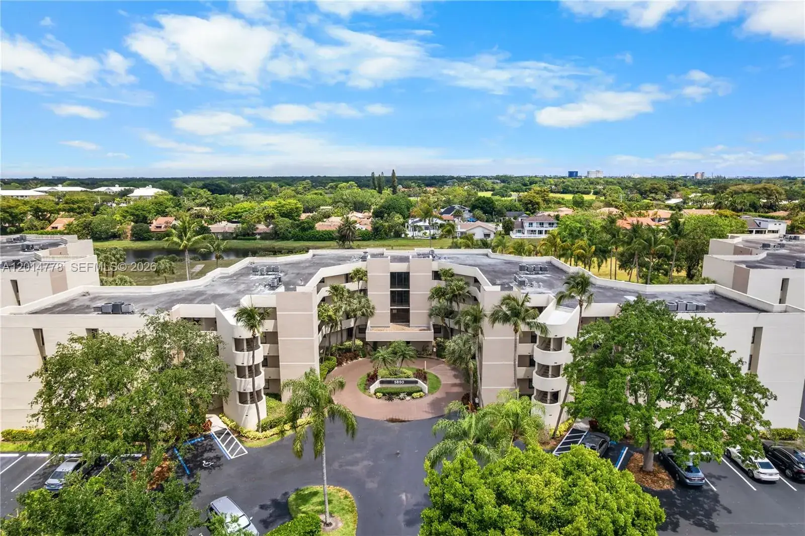 2 bedroom 2 bath Residential for sale at 5850 Camino Del Sol # 404, Boca Raton FL 33433