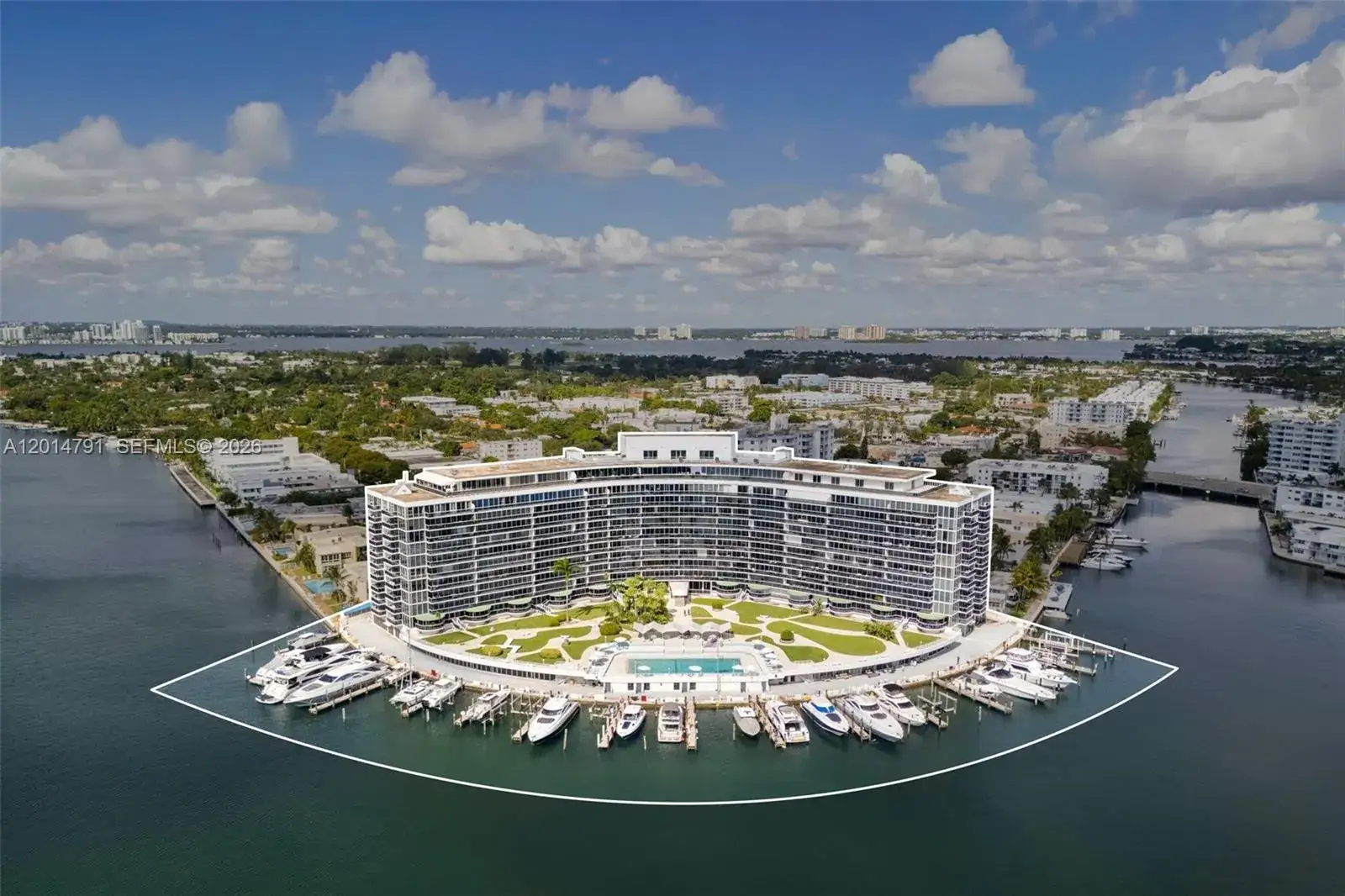 1 bedroom 2 bath Residential Lease for rent at 900 Bay Dr # 1005, Miami Beach FL 33141