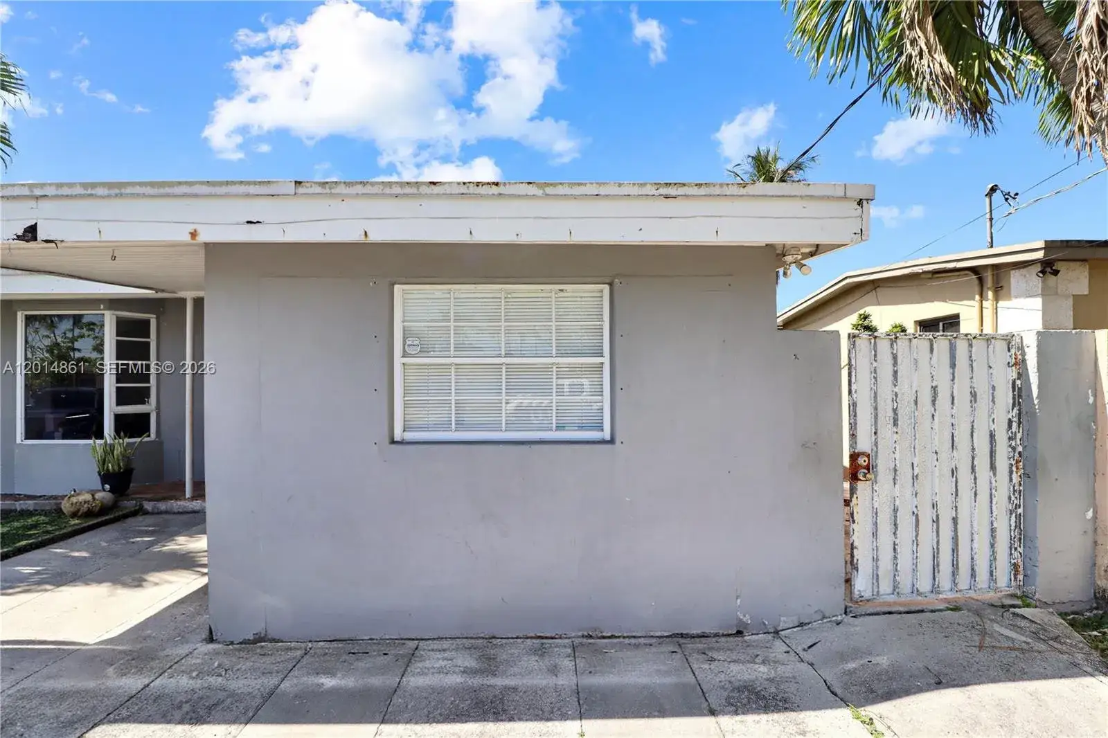 1 bedroom 1 bath Residential Lease for rent at 10710 SW 43rd Ln # 1, Miami FL 33165