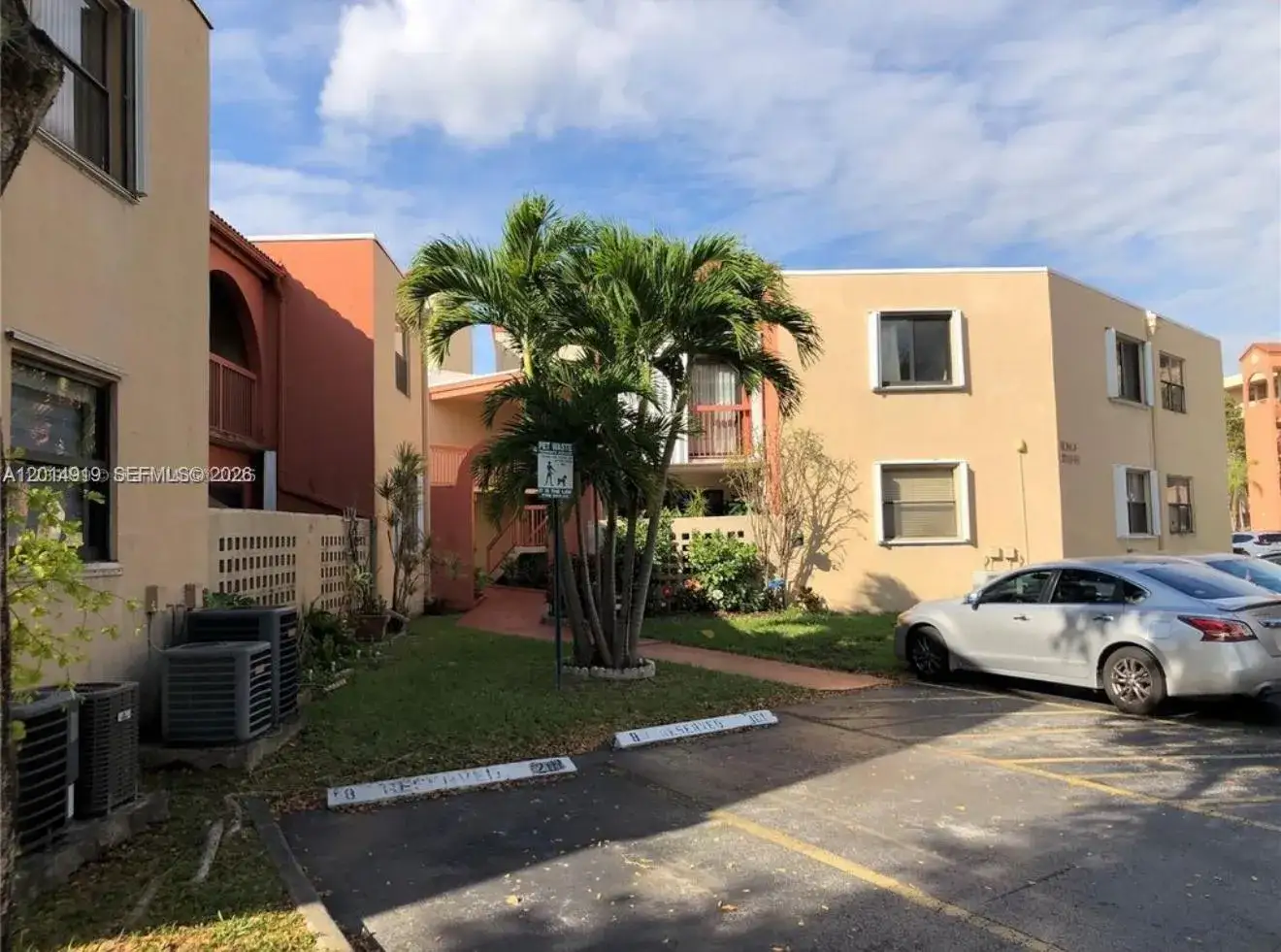 2 bedroom 2 bath Residential Lease for rent at 10249 NW 9th St Cir # 8, Miami FL 33172