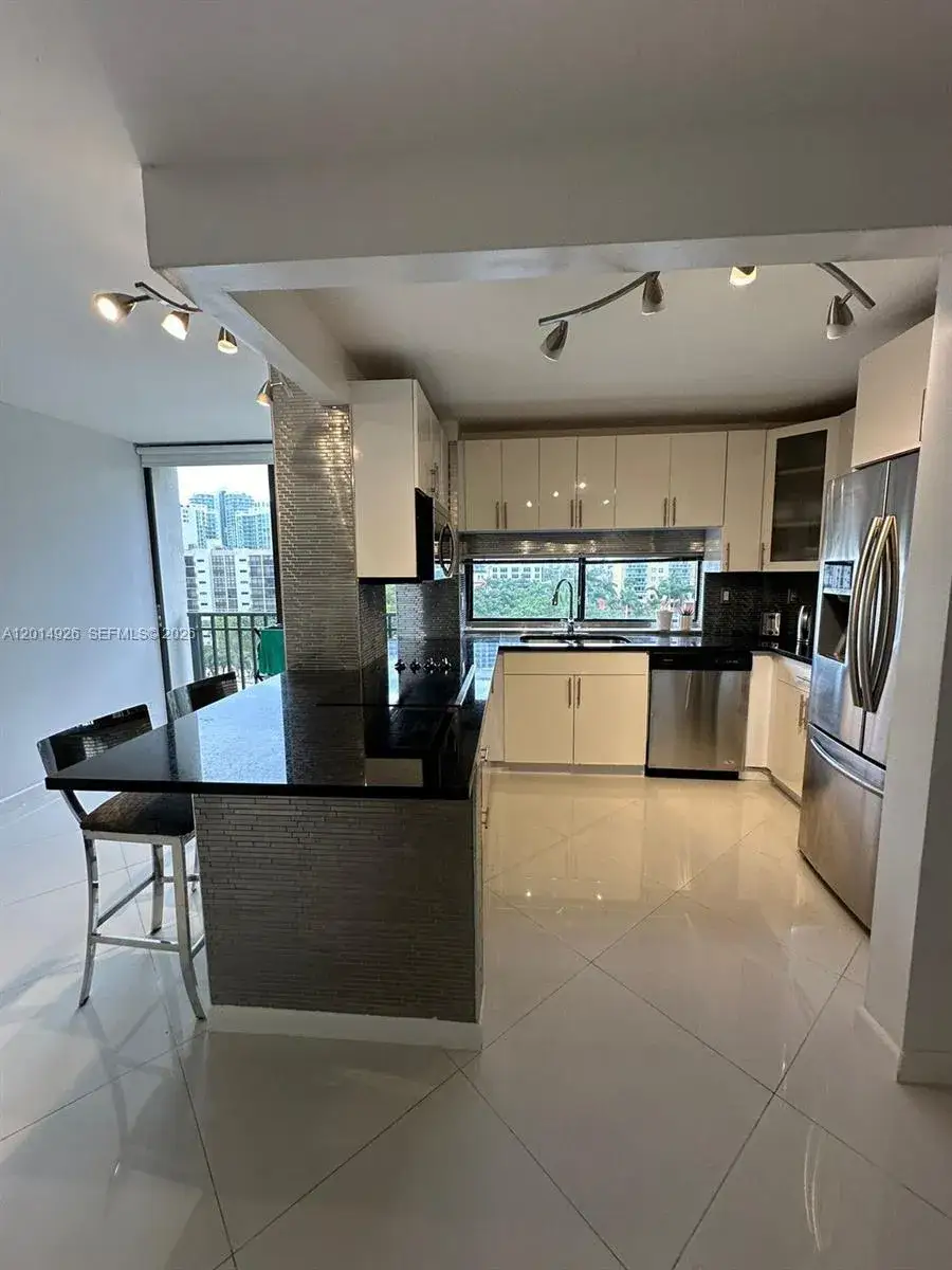 2 bedroom 2 bath Residential Lease for rent at 17021 N Bay Rd # 815, Sunny Isles Beach FL 33160