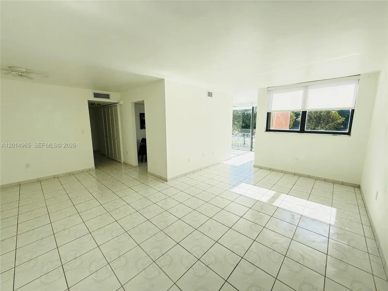 3 bedroom 2 bath Residential Lease for rent at 9440 W Flagler St # 305, Miami FL 33174