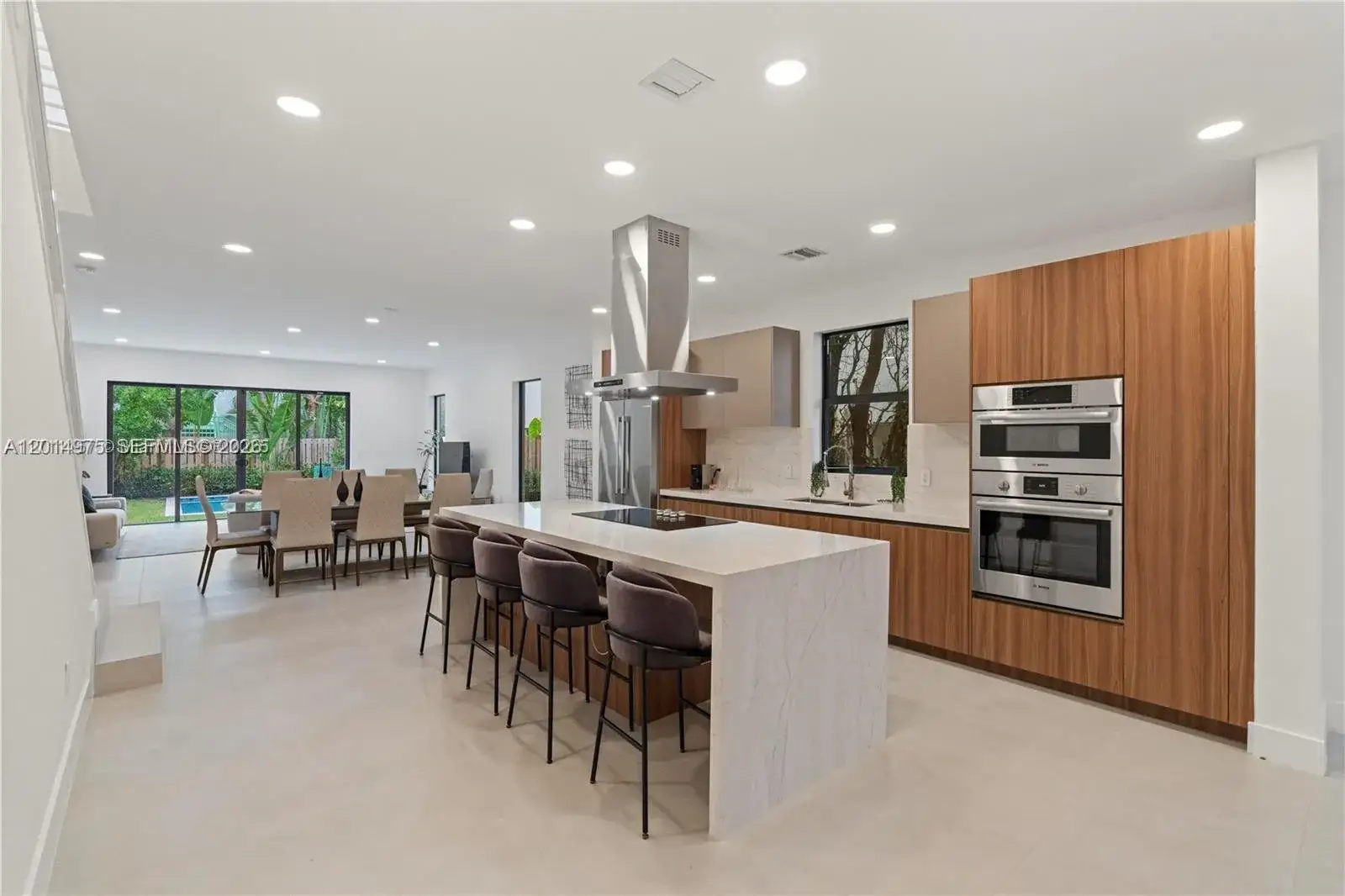 4 bedroom 3 bath Residential for sale at 909 NE 16th Ave, Fort Lauderdale FL 33304