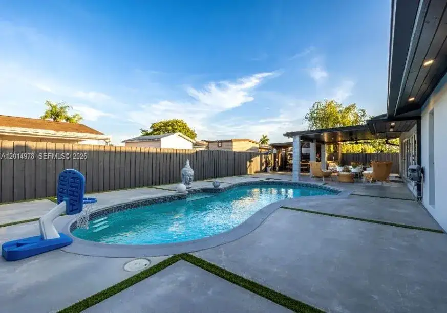 3 bedroom 2 bath Residential for sale at 7541 SW 135th Ave, Miami FL 33183