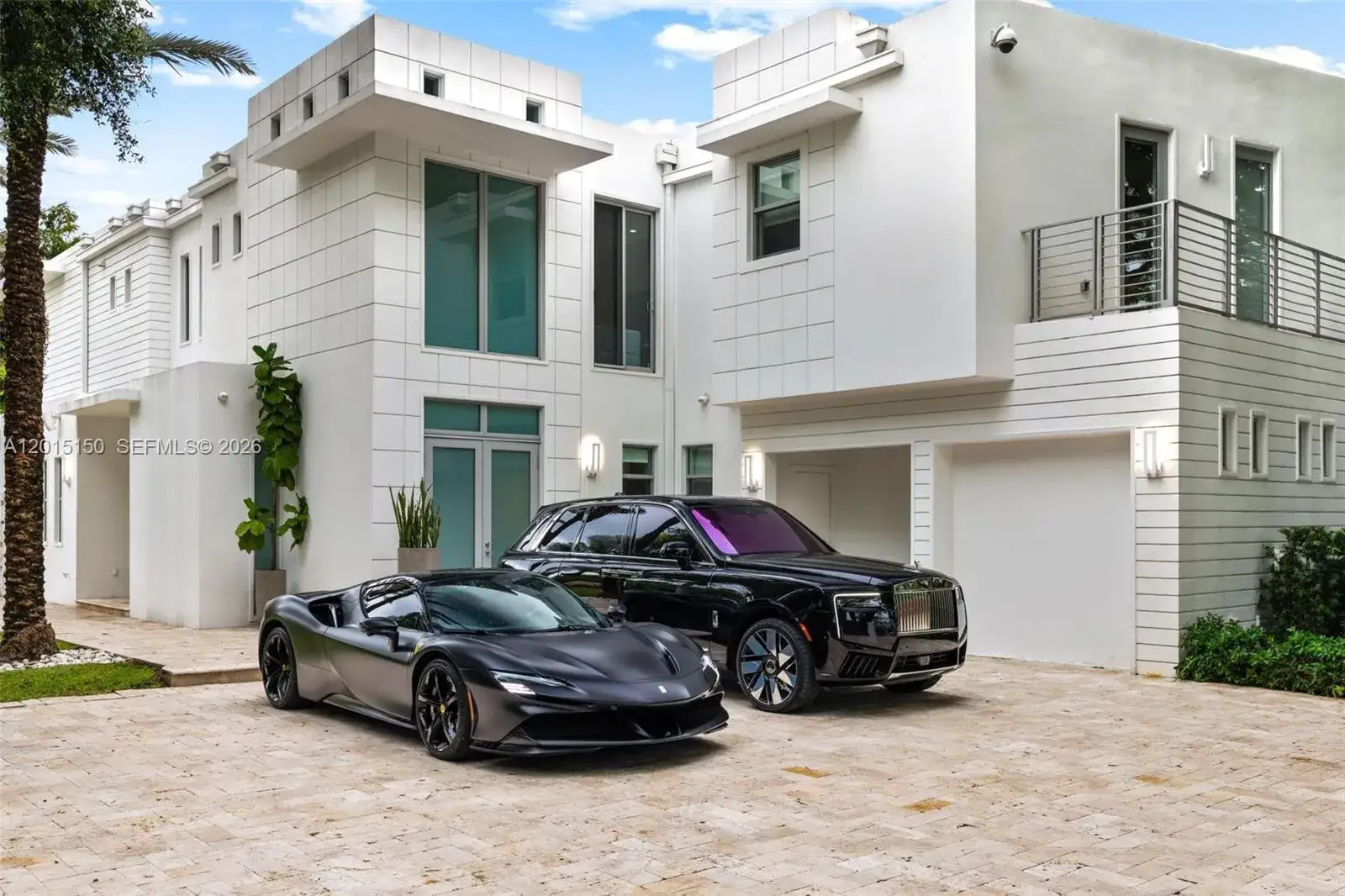 4 bedroom 4 bath Residential Lease for rent at 3917 S Le Jeune Rd, Miami FL 33146
