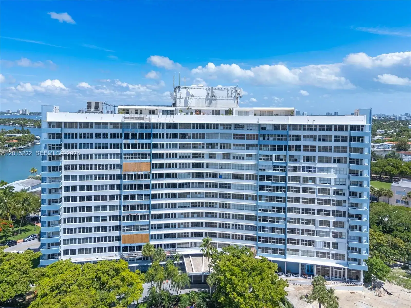 2 bedroom 2 bath Residential for sale at 7441 Wayne Ave # 4G, Miami Beach FL 33141