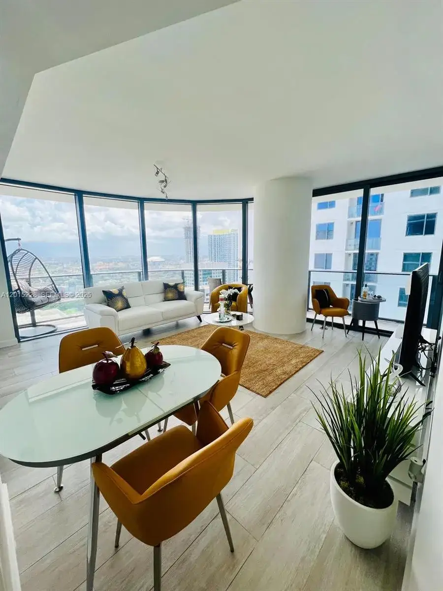 2 bedroom 2 bath Residential for sale at 55 SW 9th St # 3308, Miami FL 33130