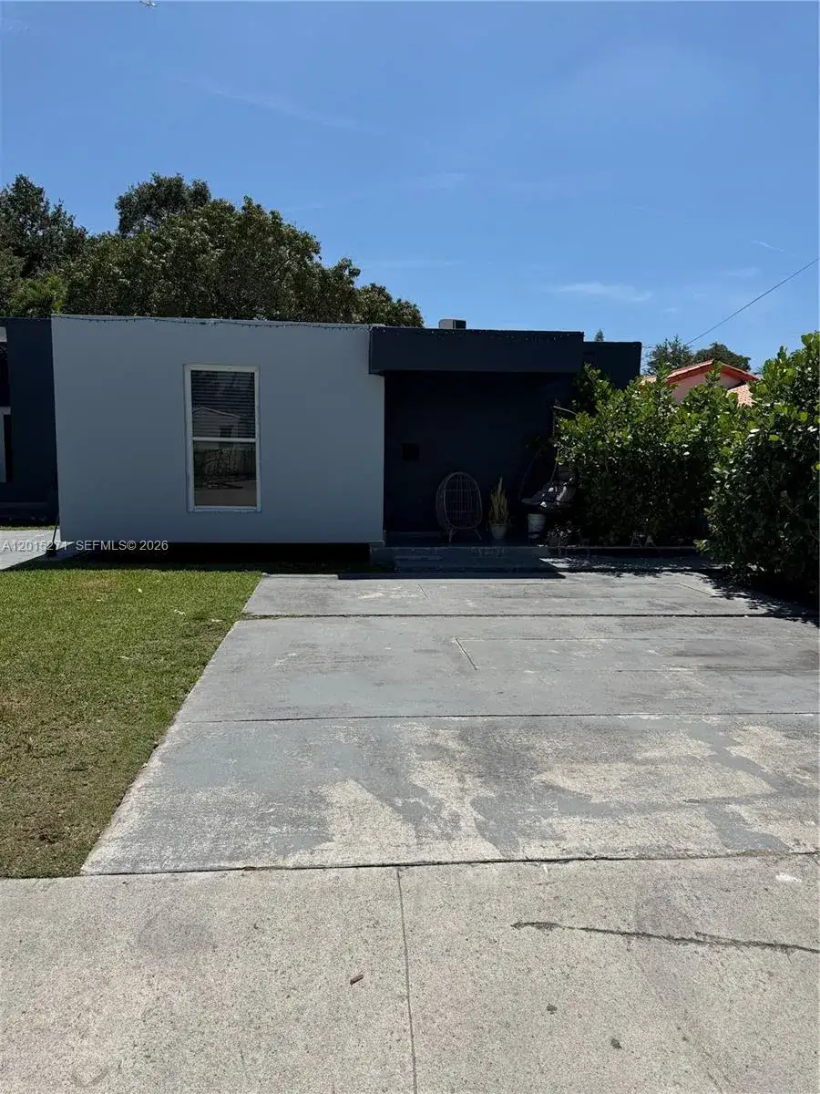 2 bedroom 1 bath Residential Lease for rent at 2341 SW 17th Ave # 2343, Miami FL 33145