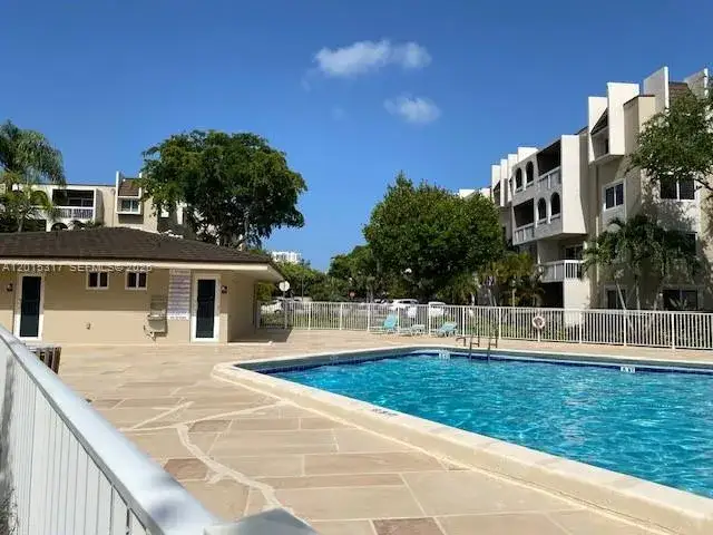 1 bedroom 1 bath Residential Lease for rent at 7915 Camino Real # N217, Miami FL 33143