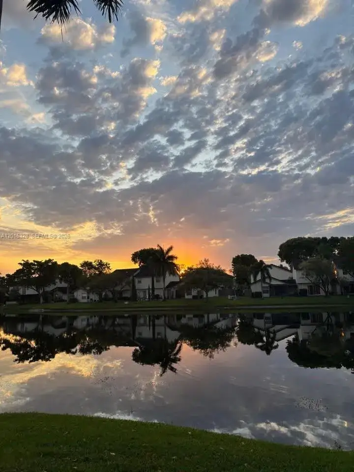 2 bedroom 2 bath Residential for sale at 317 NW 109th Ave, Pembroke Pines FL 33026