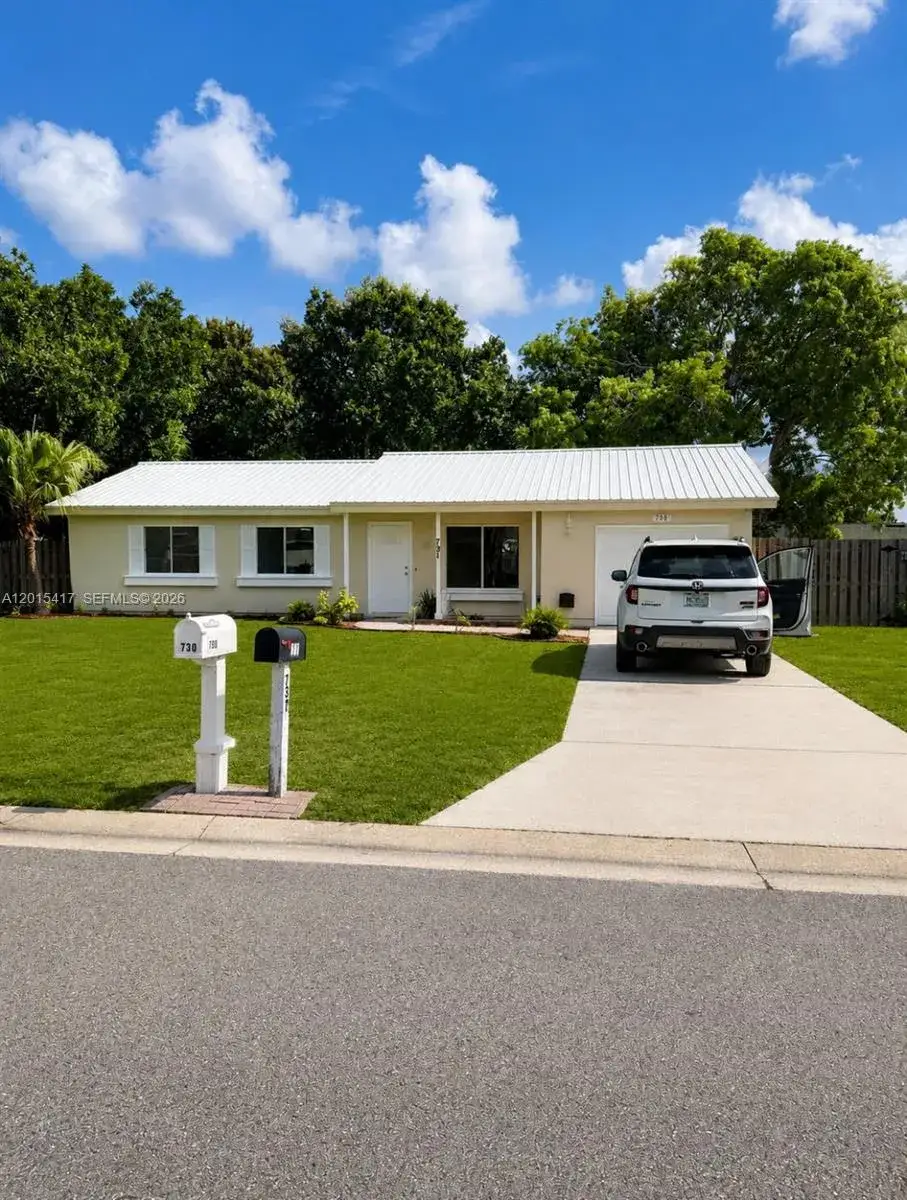 3 bedroom 2 bath Residential for sale at 731 SW 24th St, Vero Beach FL 32962