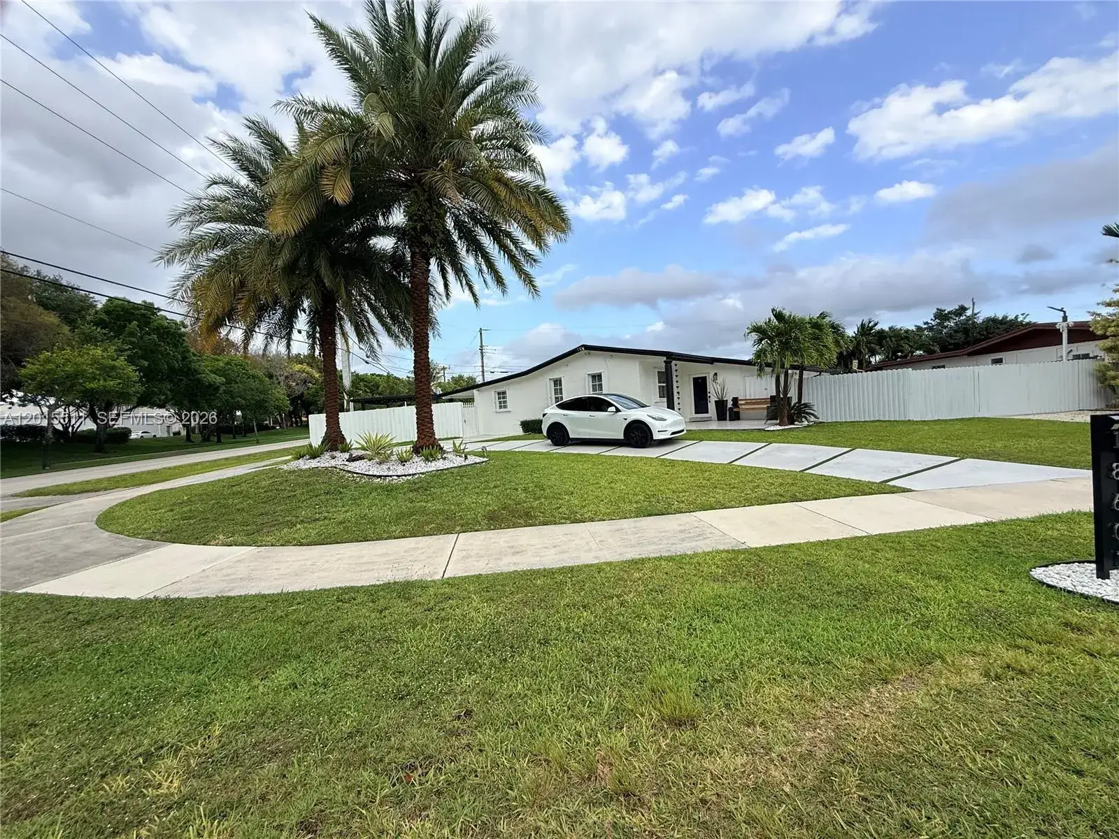 3 bedroom 3 bath Residential for sale at 18601 Belview Dr, Cutler Bay FL 33157