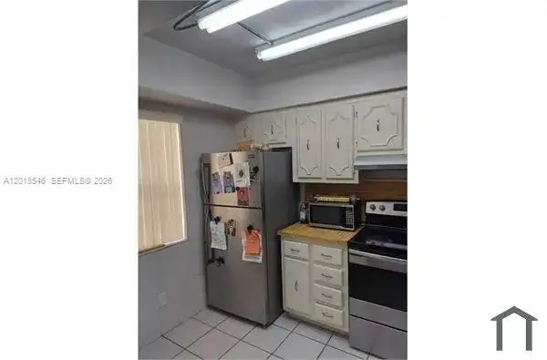 1 bedroom 1 bath Residential Lease for rent at 207 NE 141st St # 4, Miami FL 33161
