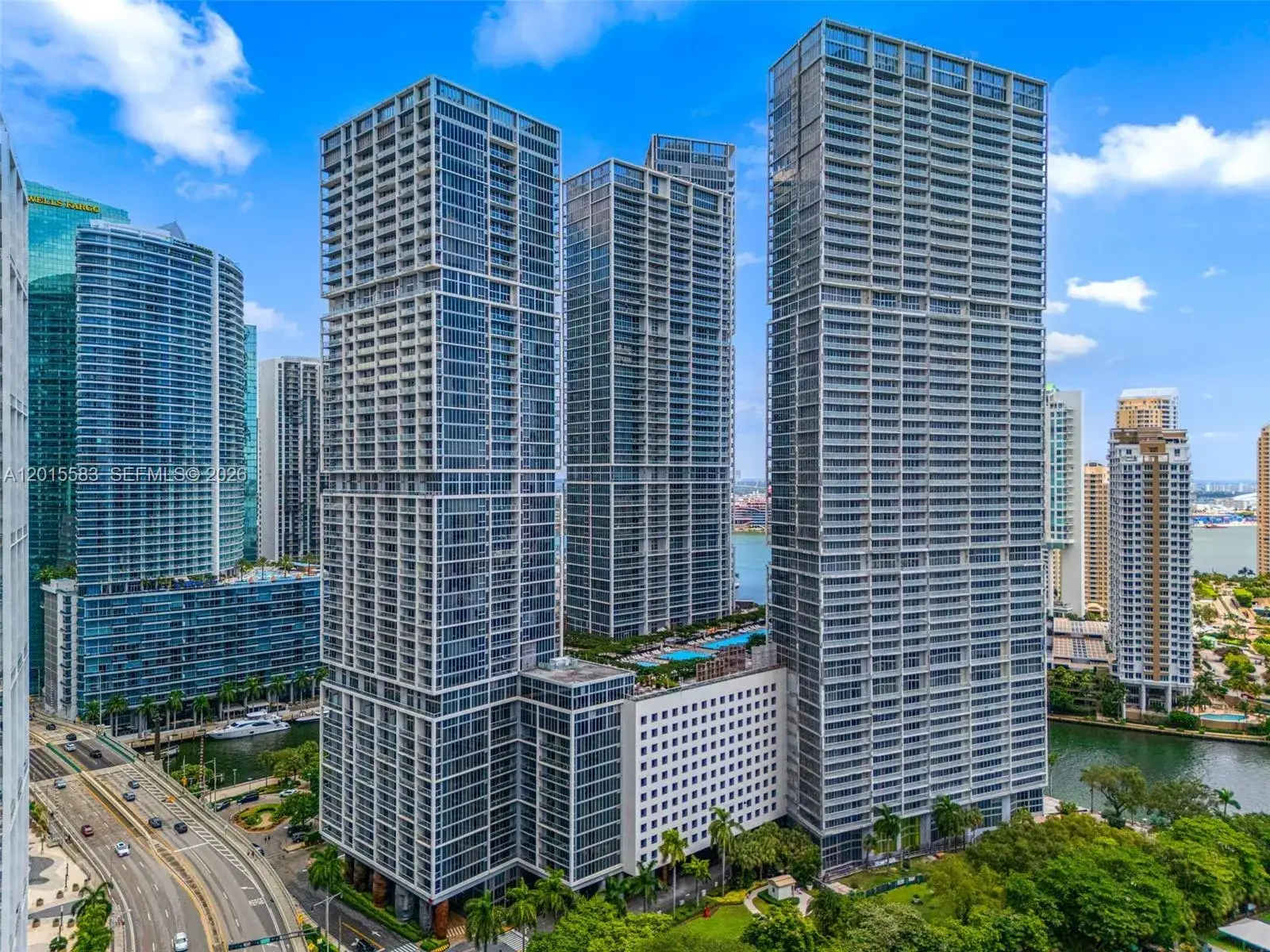 1 bedroom 1 bath Residential for sale at 465 Brickell Ave # 1016, Miami FL 33131