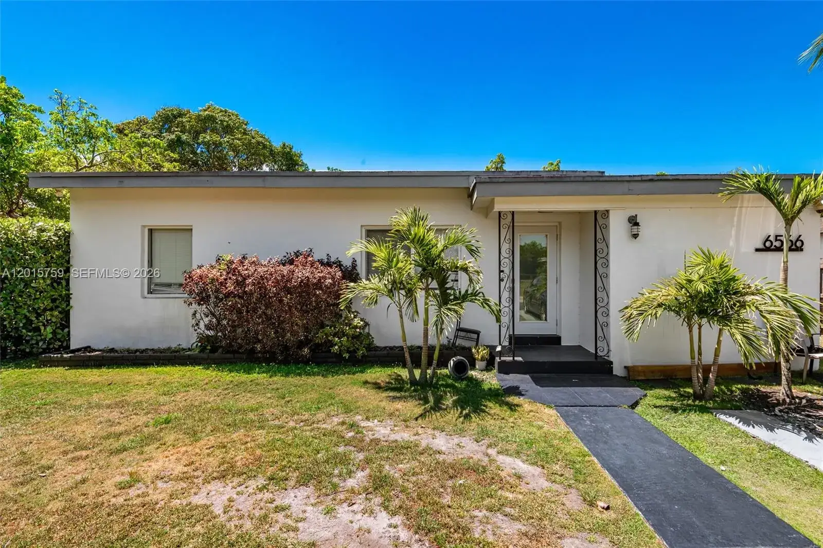 3 bedroom 3 bath Residential for sale at 6566 SW 52nd Ter, South Miami FL 33155