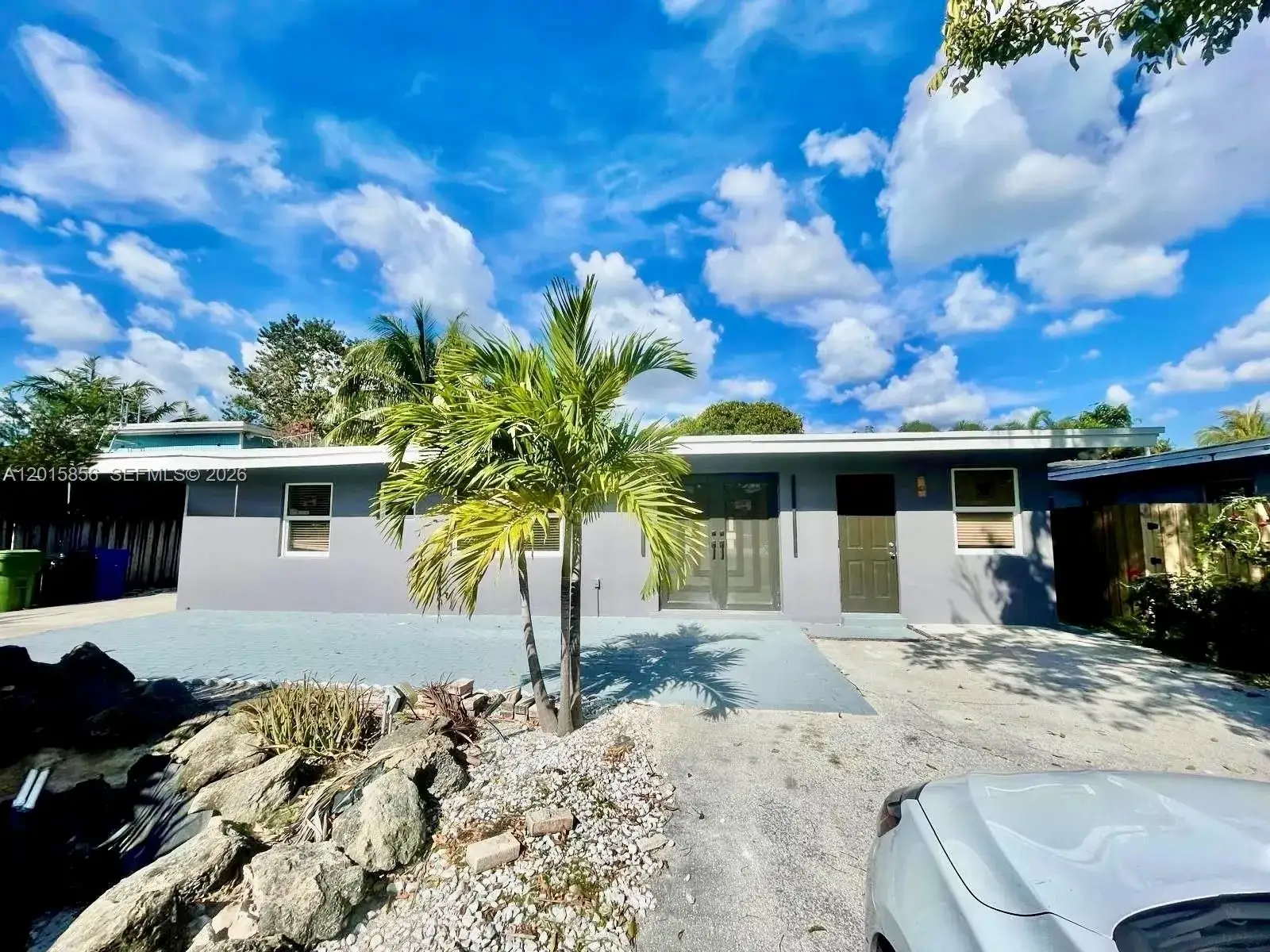 5 bedroom 3 bath Residential for sale at 1649 NE 8th Ave, Fort Lauderdale FL 33305