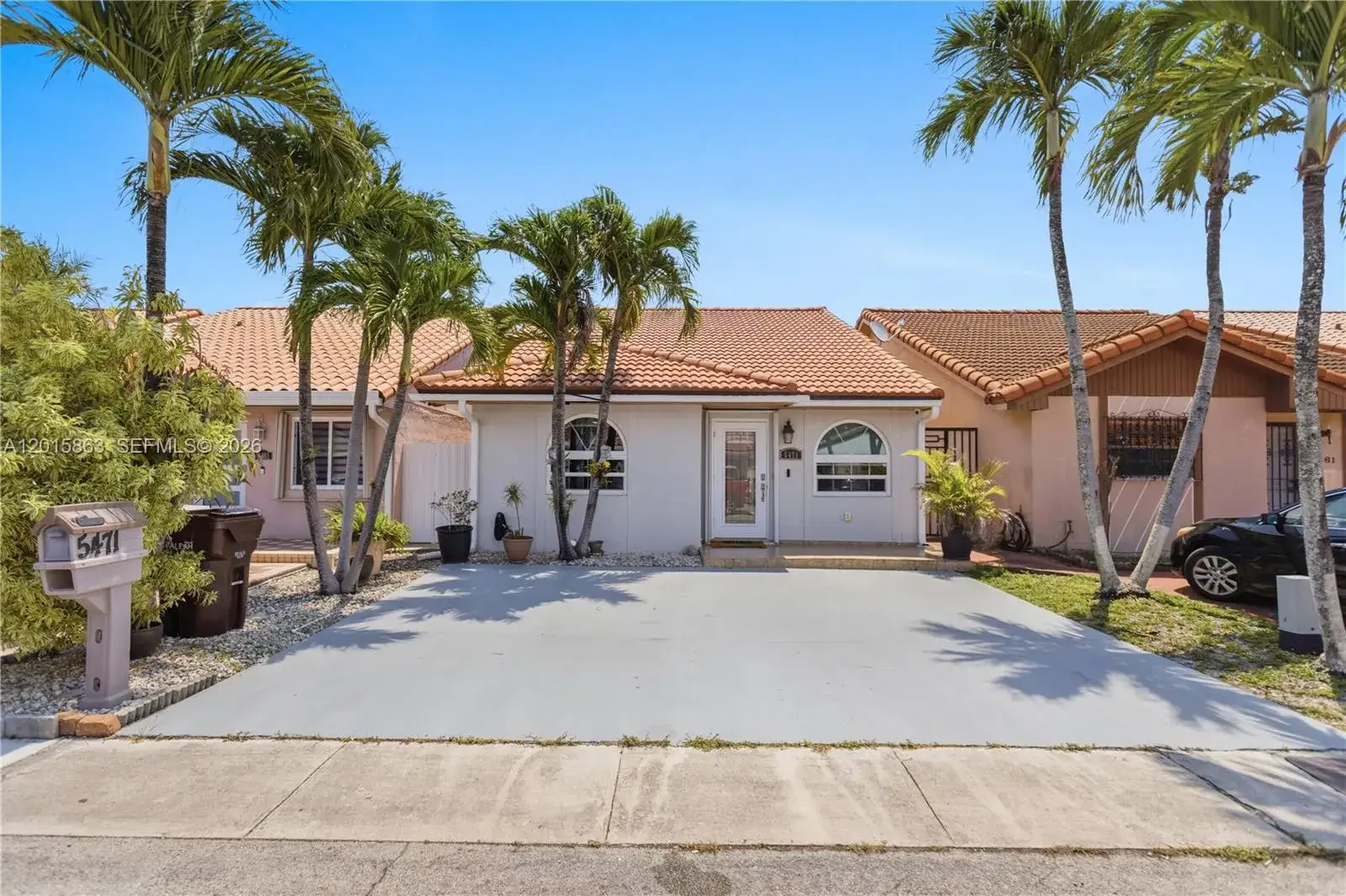 3 bedroom 2 bath Residential for sale at 5471 W 27th Ct, Hialeah FL 33016
