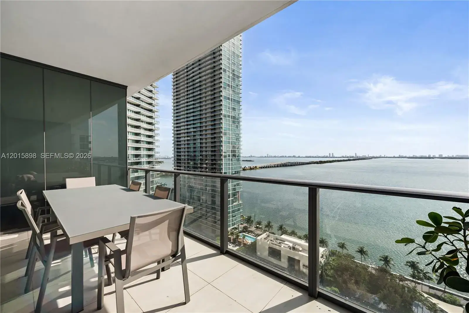 1 bedroom 2 bath Residential for sale at 480 NE 31st St # 1802, Miami FL 33137